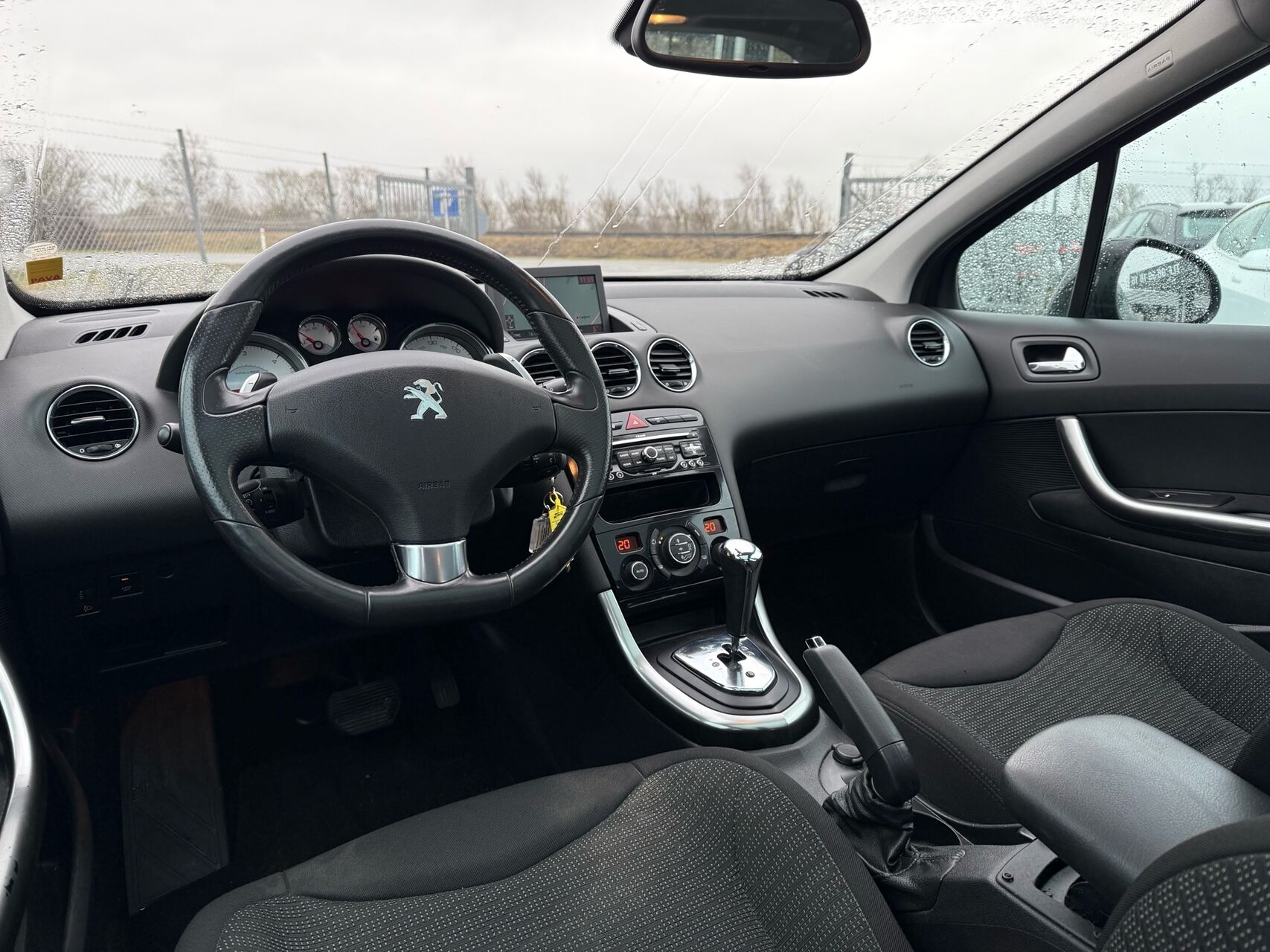 Billede af Peugeot 308 1,6 e-HDi Access ESG 112HK 5d 6g Aut.