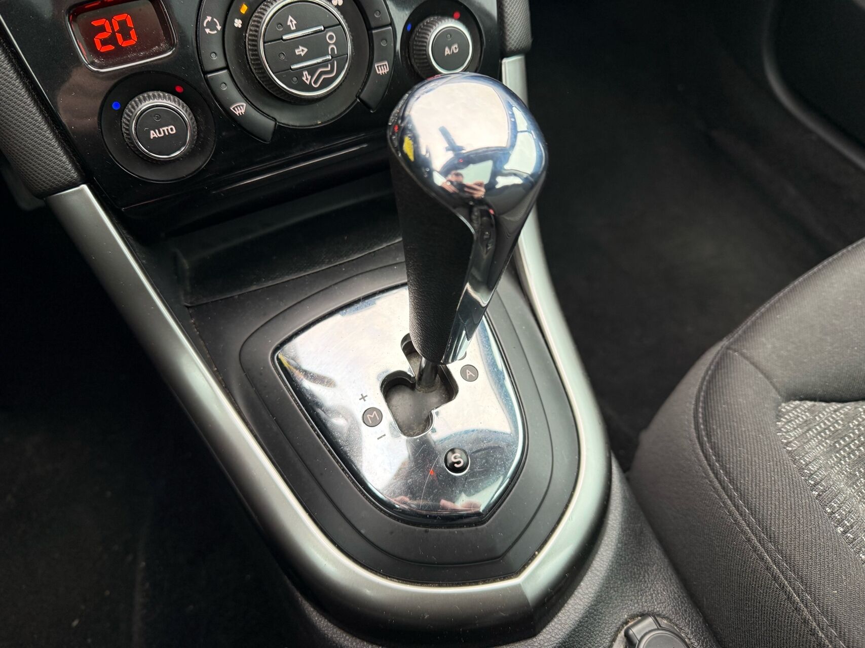 Billede af Peugeot 308 1,6 e-HDi Access ESG 112HK 5d 6g Aut.