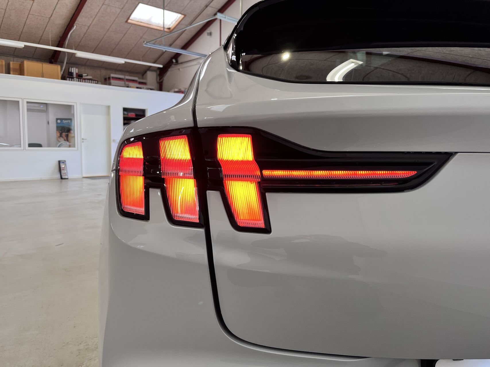 Billede af Ford Mustang Mach-E EL UR Premium 294HK 5d Aut.