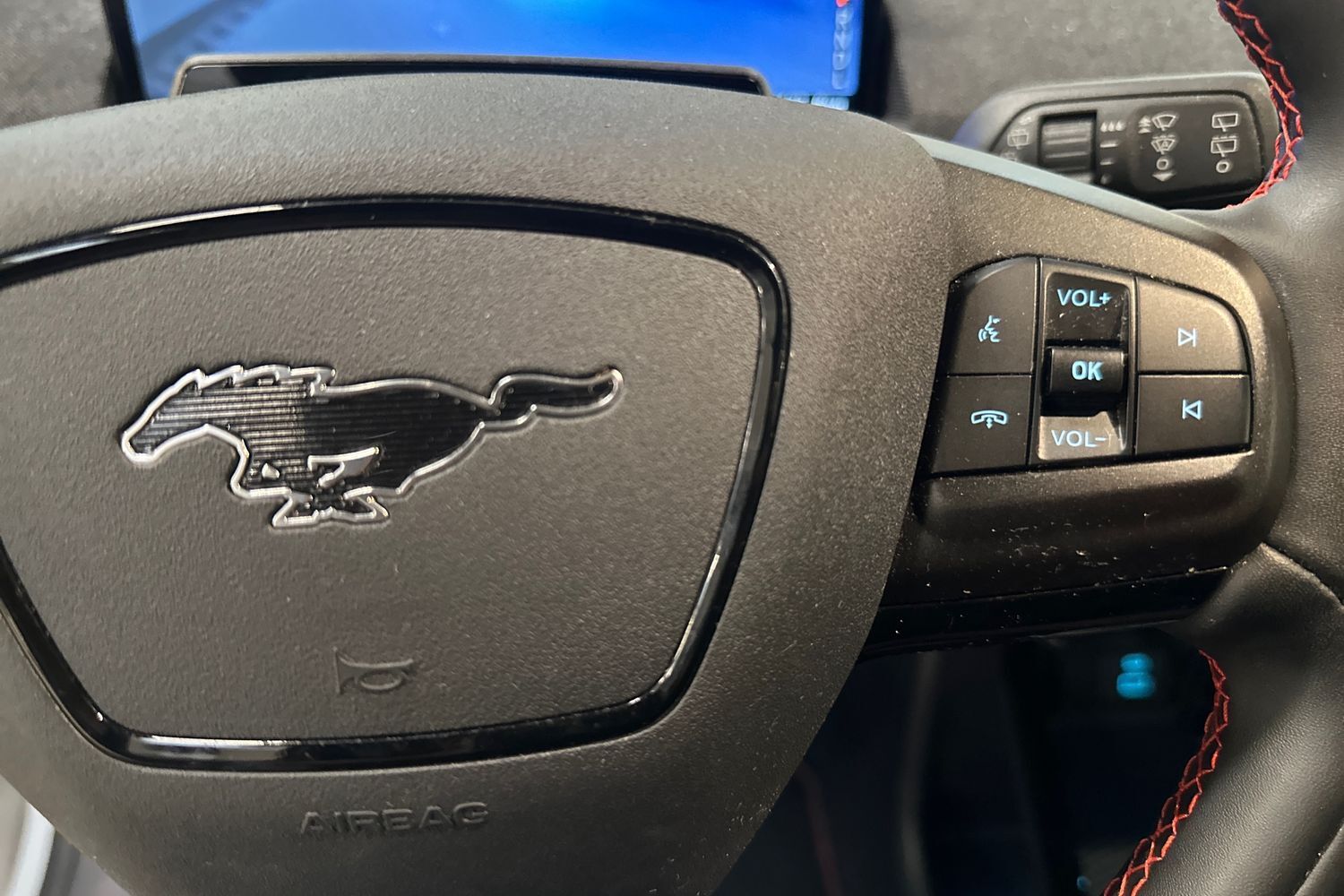 Billede af Ford Mustang Mach-E EL SR Premium AWD 269HK 5d Aut.