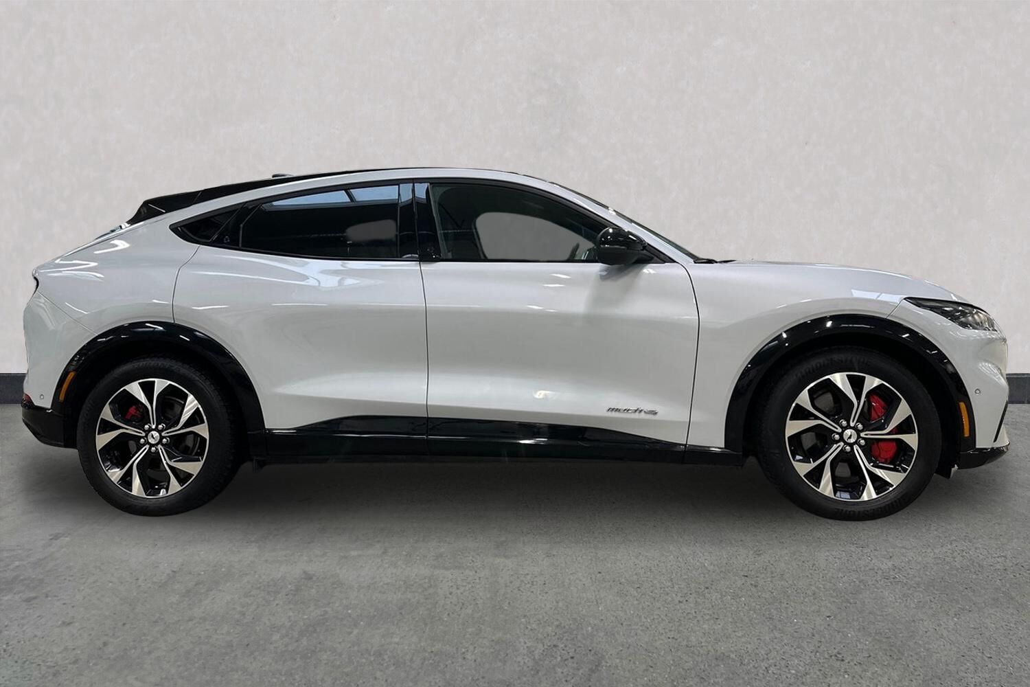 Billede af Ford Mustang Mach-E EL SR Premium AWD 269HK 5d Aut.