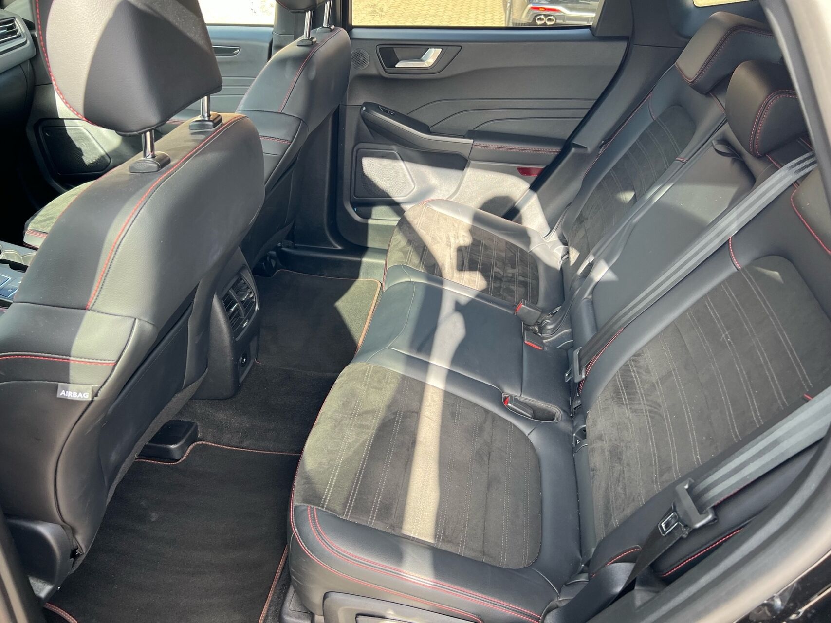 Billede af Ford Kuga 2,5 Plugin-hybrid ST-Line X CVT 225HK 5d Trinl. Gear