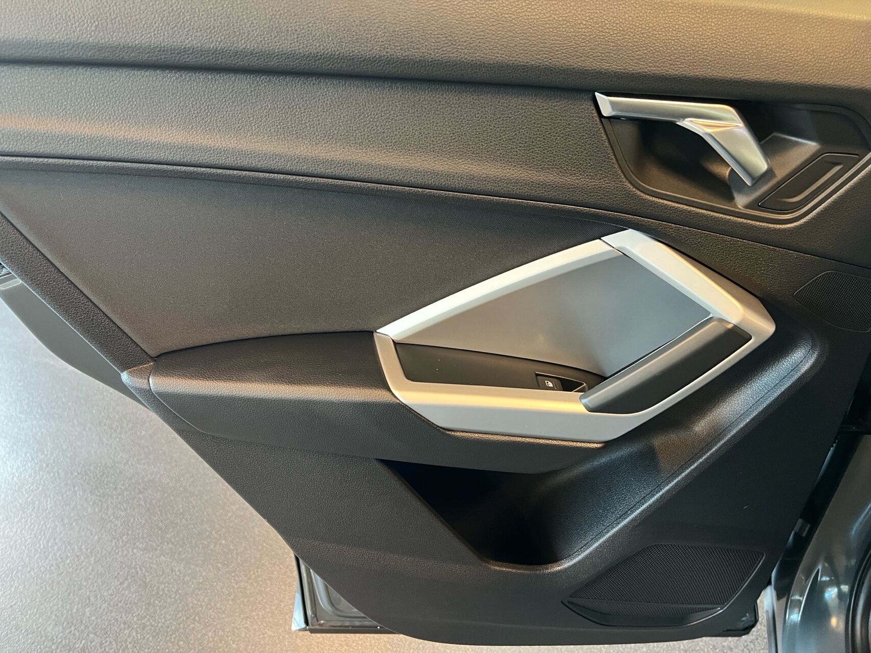 Billede af Audi Q3 1,5 35 TFSI  Mild hybrid Advanced Prestige S Tronic 150HK 5d 7g Aut.