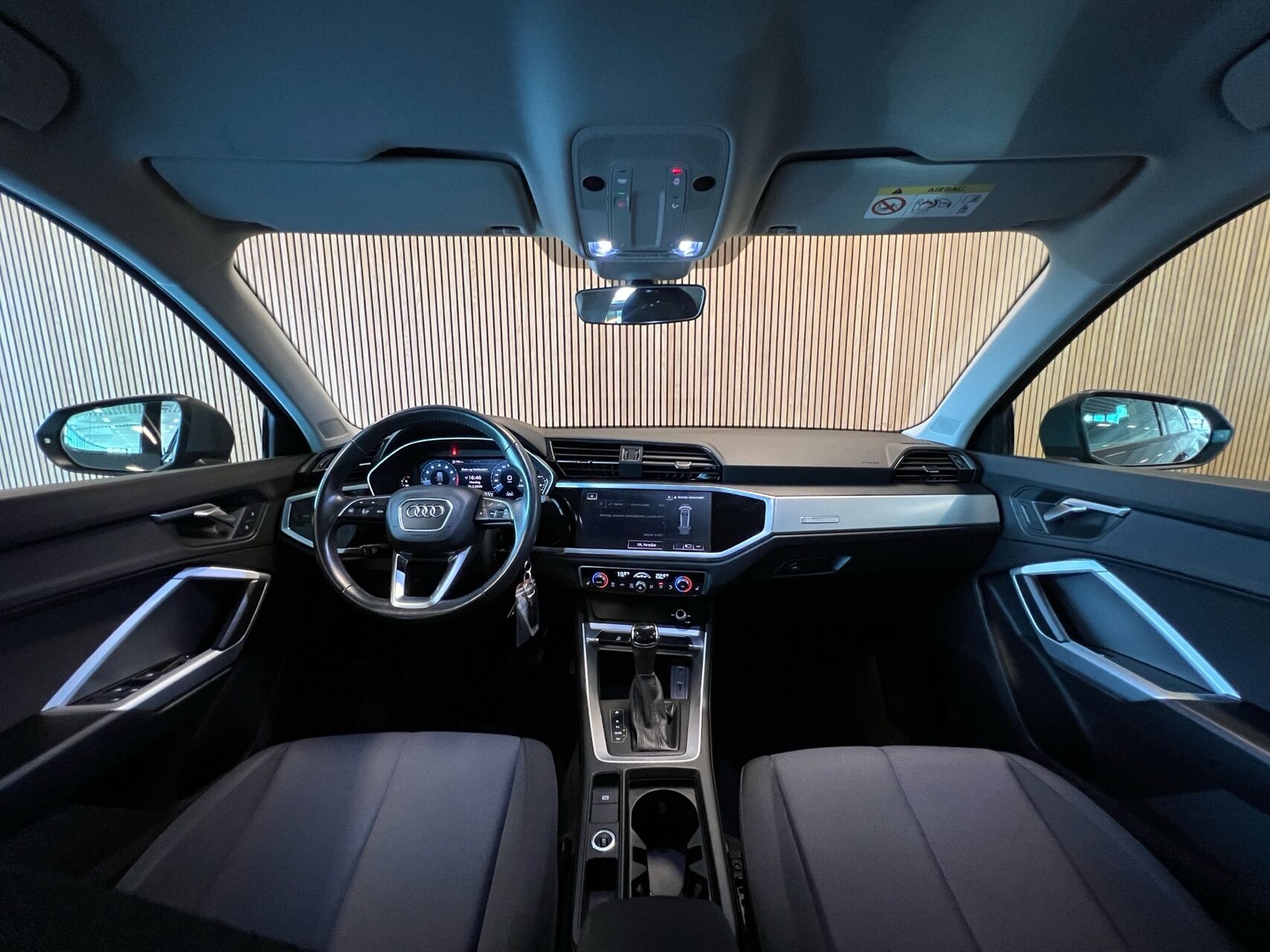 Billede af Audi Q3 1,5 35 TFSI  Mild hybrid Advanced Prestige S Tronic 150HK 5d 7g Aut.