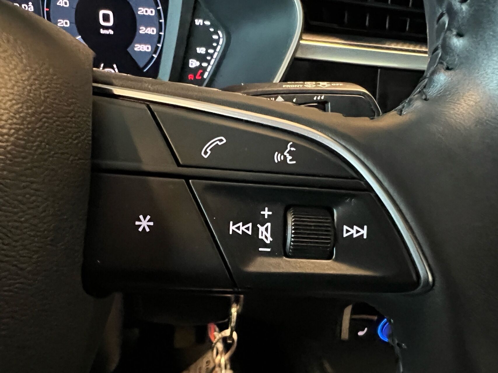 Billede af Audi Q3 1,5 35 TFSI  Mild hybrid Advanced Prestige S Tronic 150HK 5d 7g Aut.