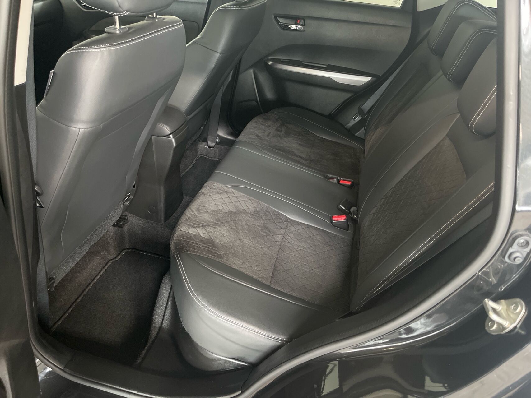 Billede af Suzuki Vitara 1,4 Boosterjet Adventure 140HK 5d 6g Aut.