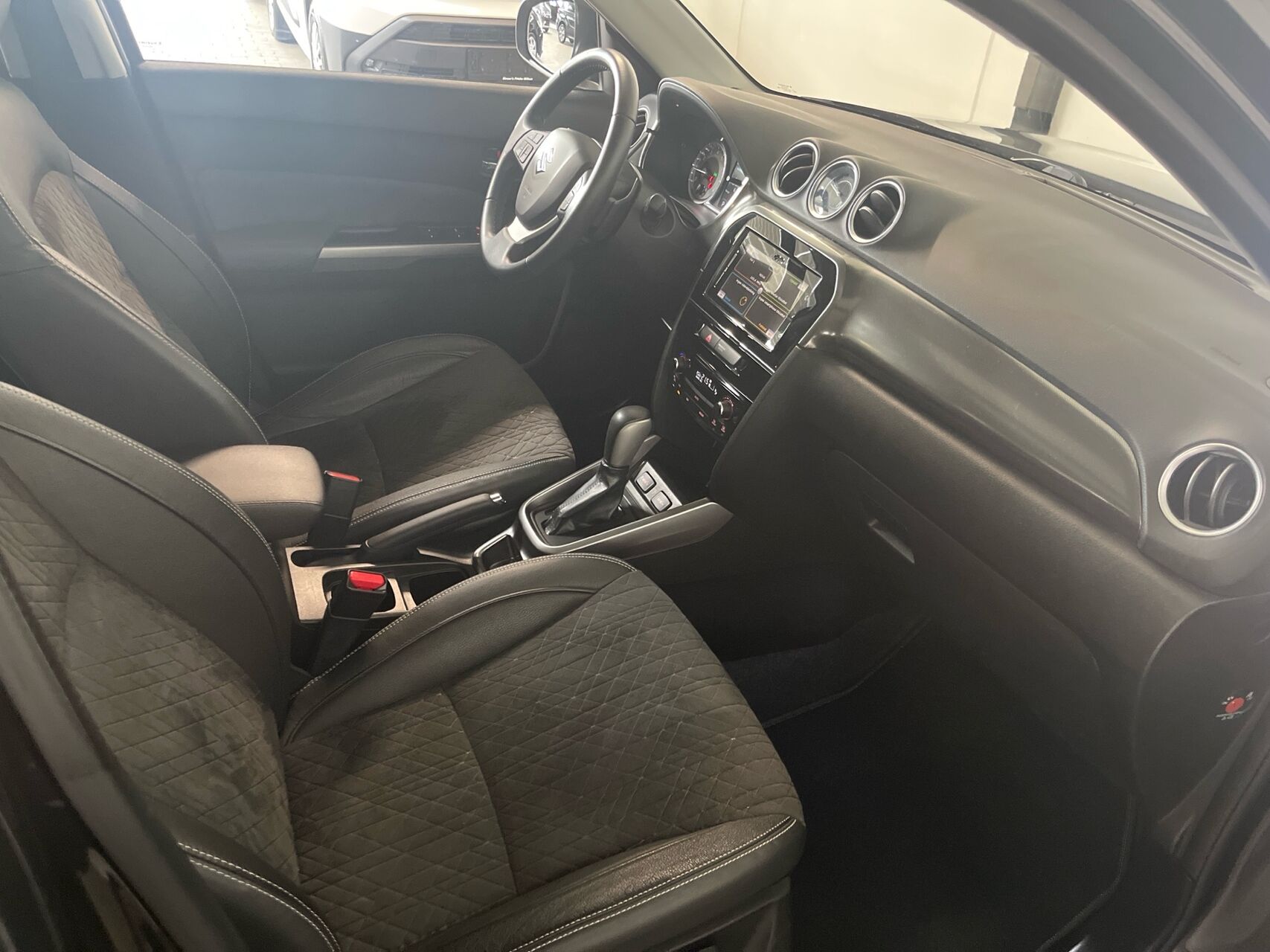 Billede af Suzuki Vitara 1,4 Boosterjet Adventure 140HK 5d 6g Aut.