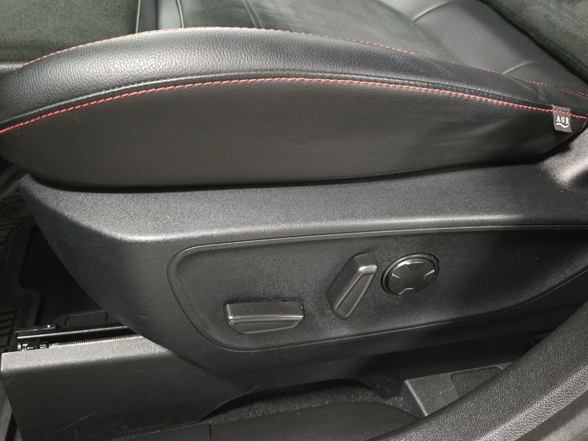 Billede af Ford Kuga 2,5 Plugin-hybrid ST-Line X CVT 225HK 5d Trinl. Gear