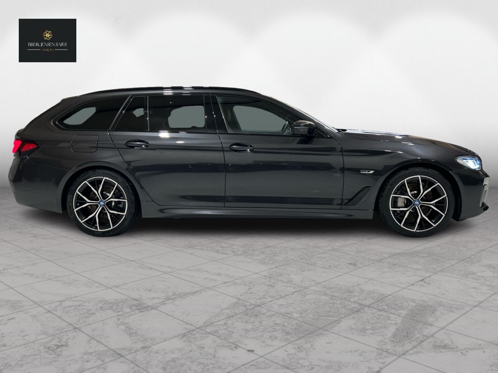 Billede af BMW 530e Touring 2,0 Plugin-hybrid M-Sport XDrive Steptronic 293HK Stc 8g Aut.