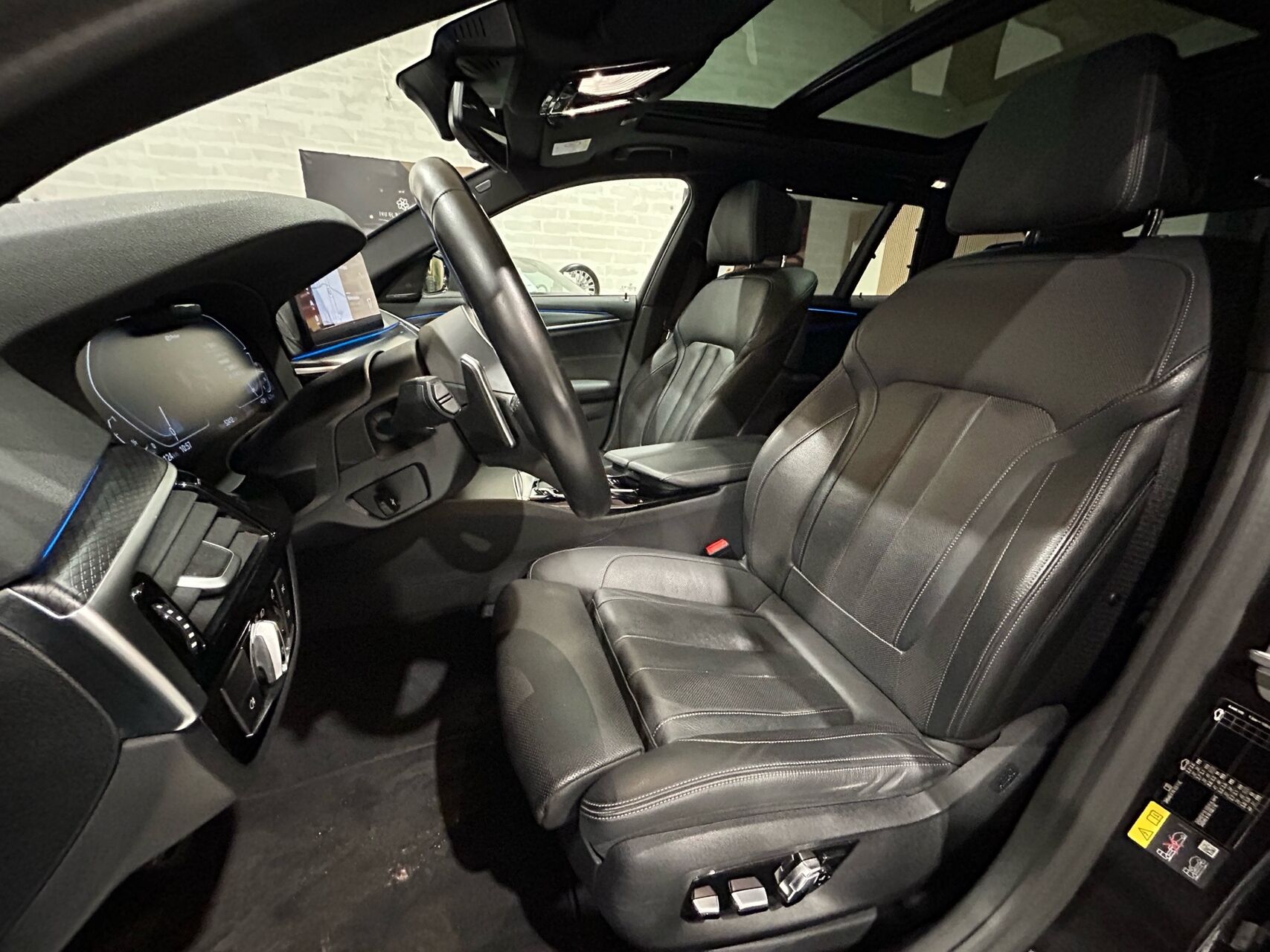 Billede af BMW 530e Touring 2,0 Plugin-hybrid M-Sport XDrive Steptronic 293HK Stc 8g Aut.