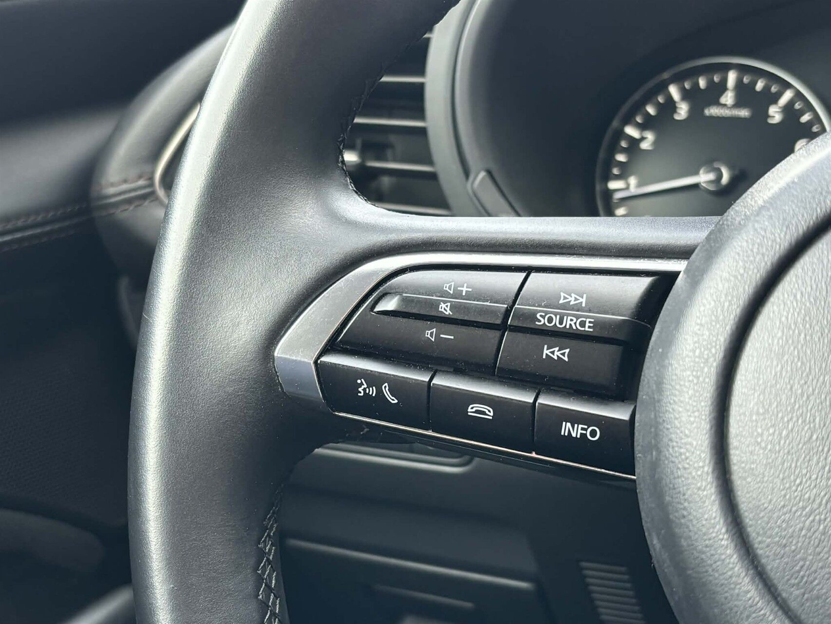 Billede af Mazda 3 2,0 e-Skyactiv-G  Mild hybrid Exclusive-Line 150HK 6g