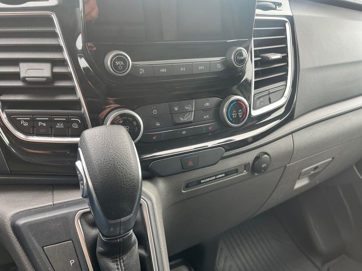 Billede af Ford Transit Custom 320 L2H1 2,0 TDCi Sport 170HK Van 6g Aut.