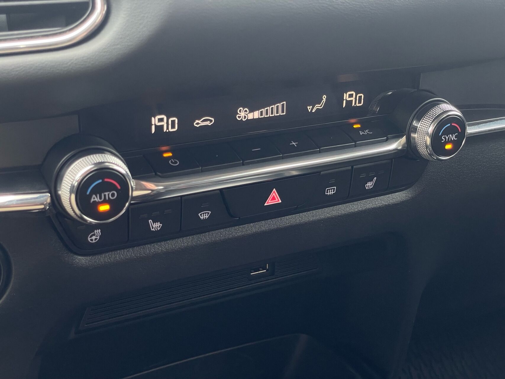 Billede af Mazda CX-30 2,0 Skyactiv-G  Mild hybrid Sky 150HK 5d 6g Aut.