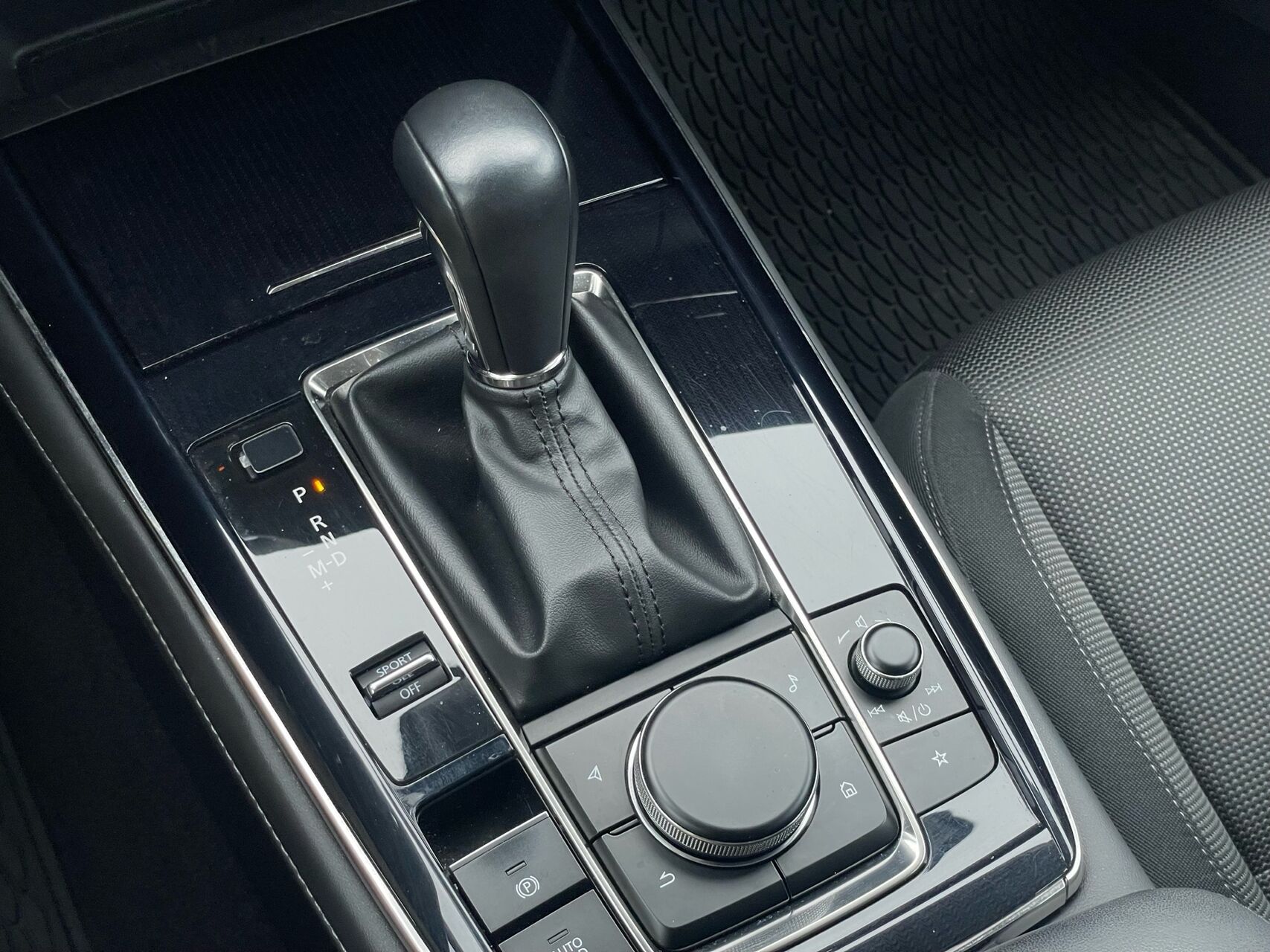 Billede af Mazda CX-30 2,0 Skyactiv-G  Mild hybrid Sky 150HK 5d 6g Aut.