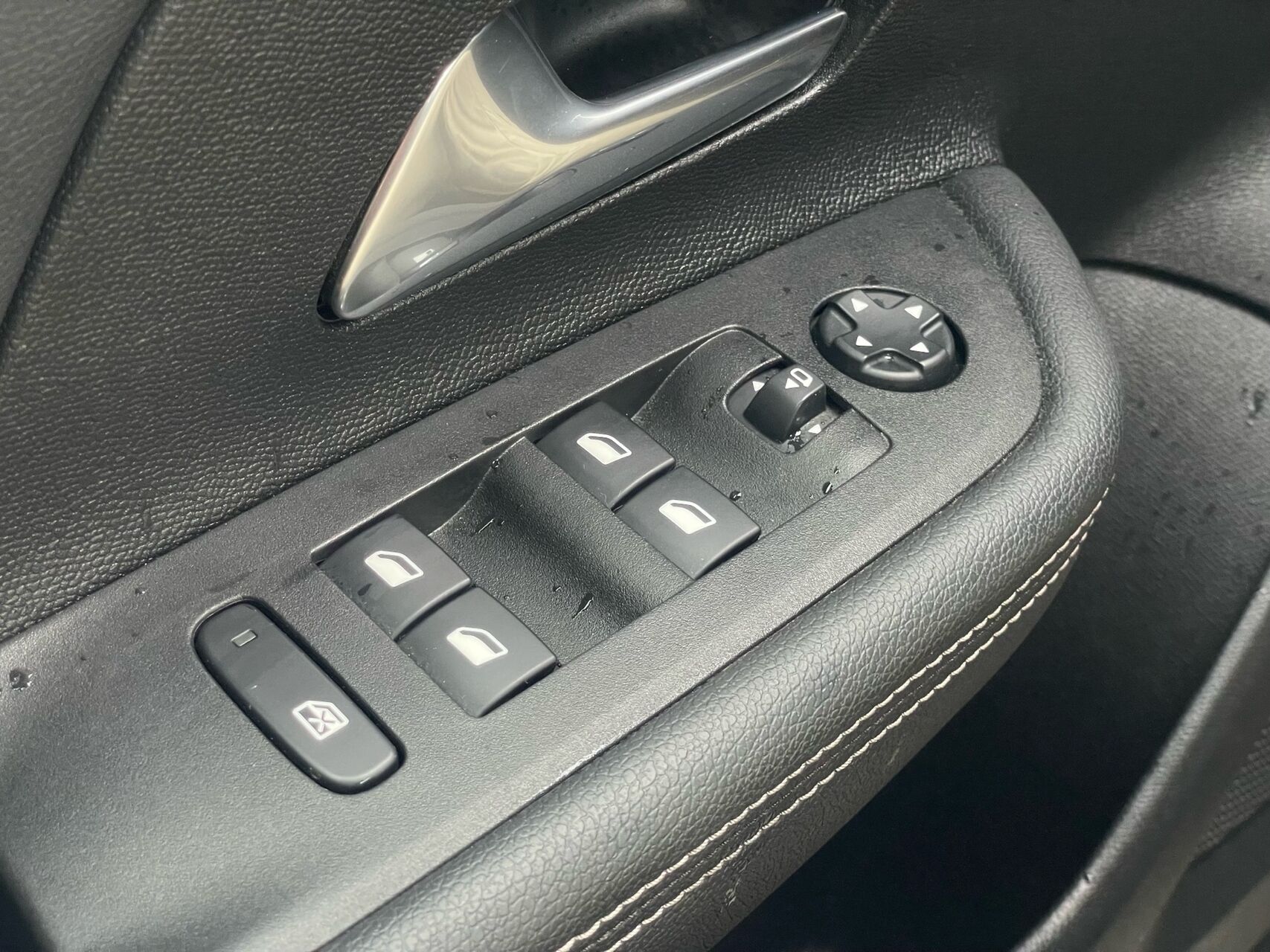 Billede af Opel Mokka-e EL Ultimate 136HK 5d Aut.