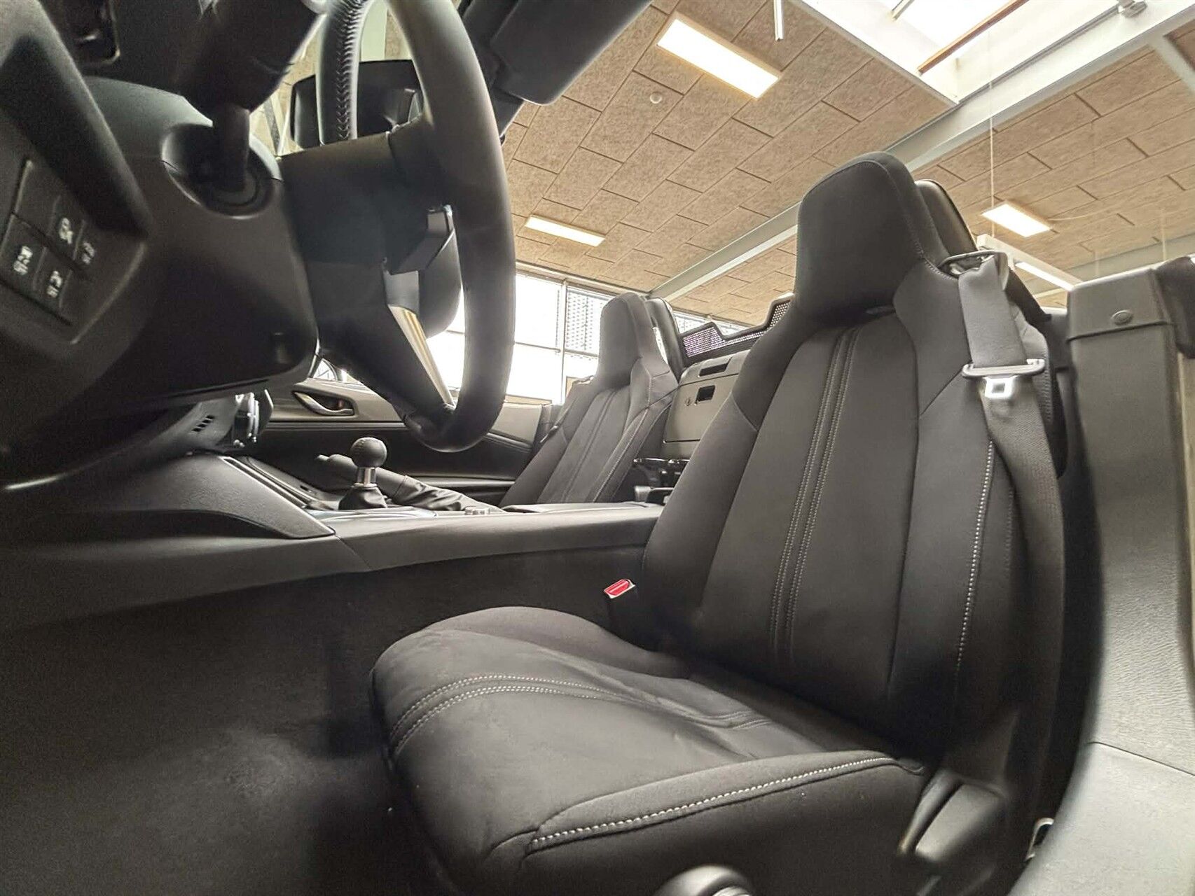 Billede af Mazda MX-5 Roadster 1,5 Skyactiv-G Prime-Line 132HK Cabr. 6g