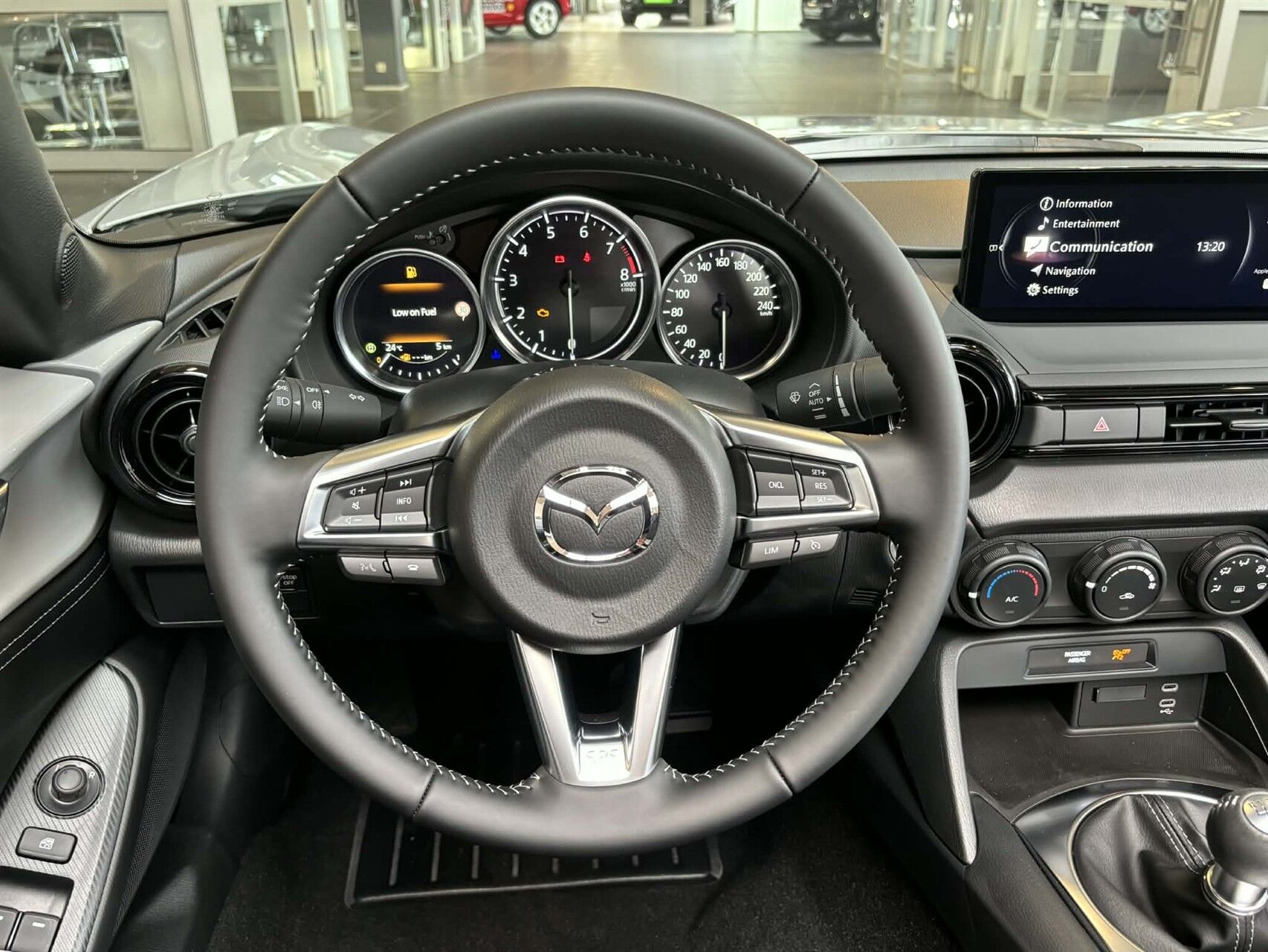 Billede af Mazda MX-5 Roadster 1,5 Skyactiv-G Prime-Line 132HK Cabr. 6g