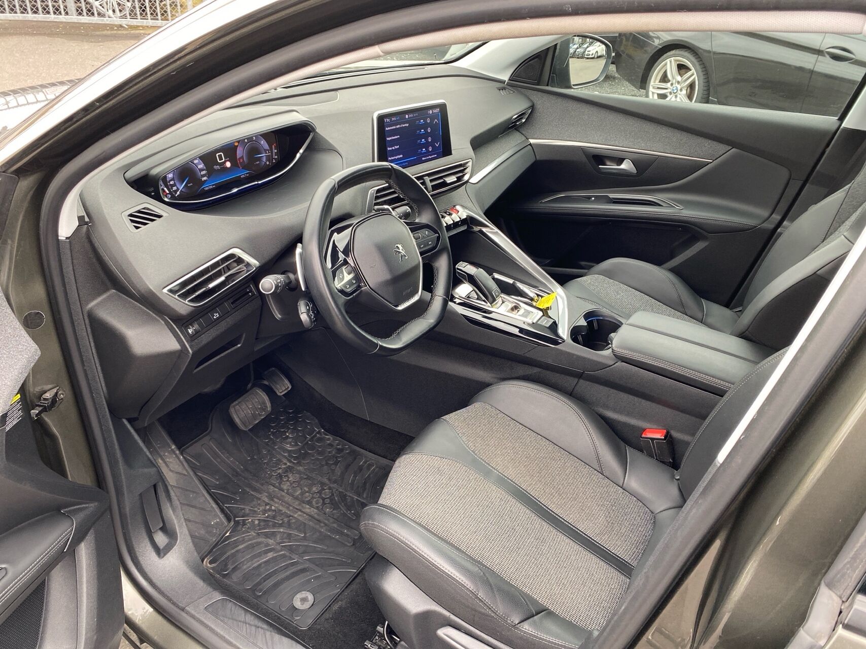 Billede af Peugeot 5008 1,5 BlueHDi Allure EAT8 130HK 5d 8g Aut.