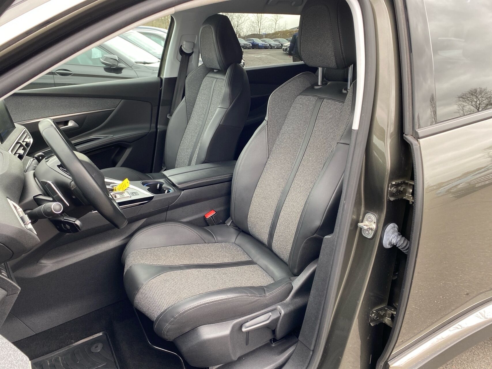 Billede af Peugeot 5008 1,5 BlueHDi Allure EAT8 130HK 5d 8g Aut.