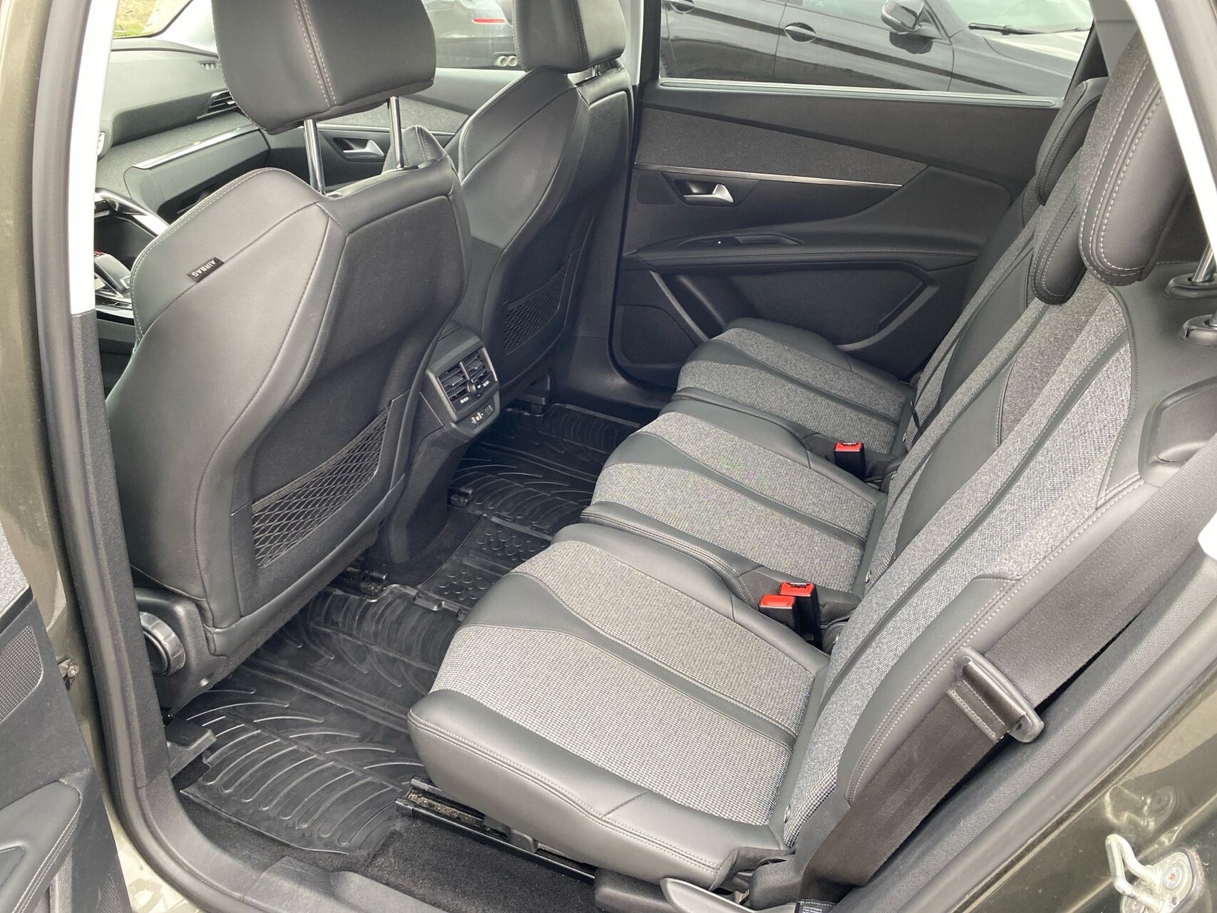 Billede af Peugeot 5008 1,5 BlueHDi Allure EAT8 130HK 5d 8g Aut.