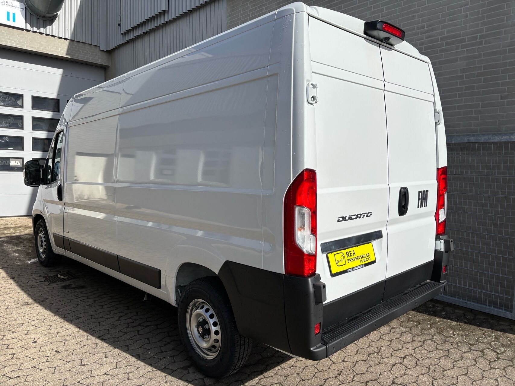 Billede af Fiat Ducato 35M L3H2 2,2 Multijet Pro 140HK Van 8g Aut.