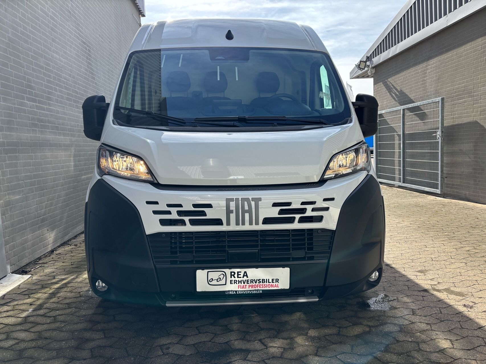 Billede af Fiat Ducato 35M L3H2 2,2 Multijet Pro 140HK Van 8g Aut.