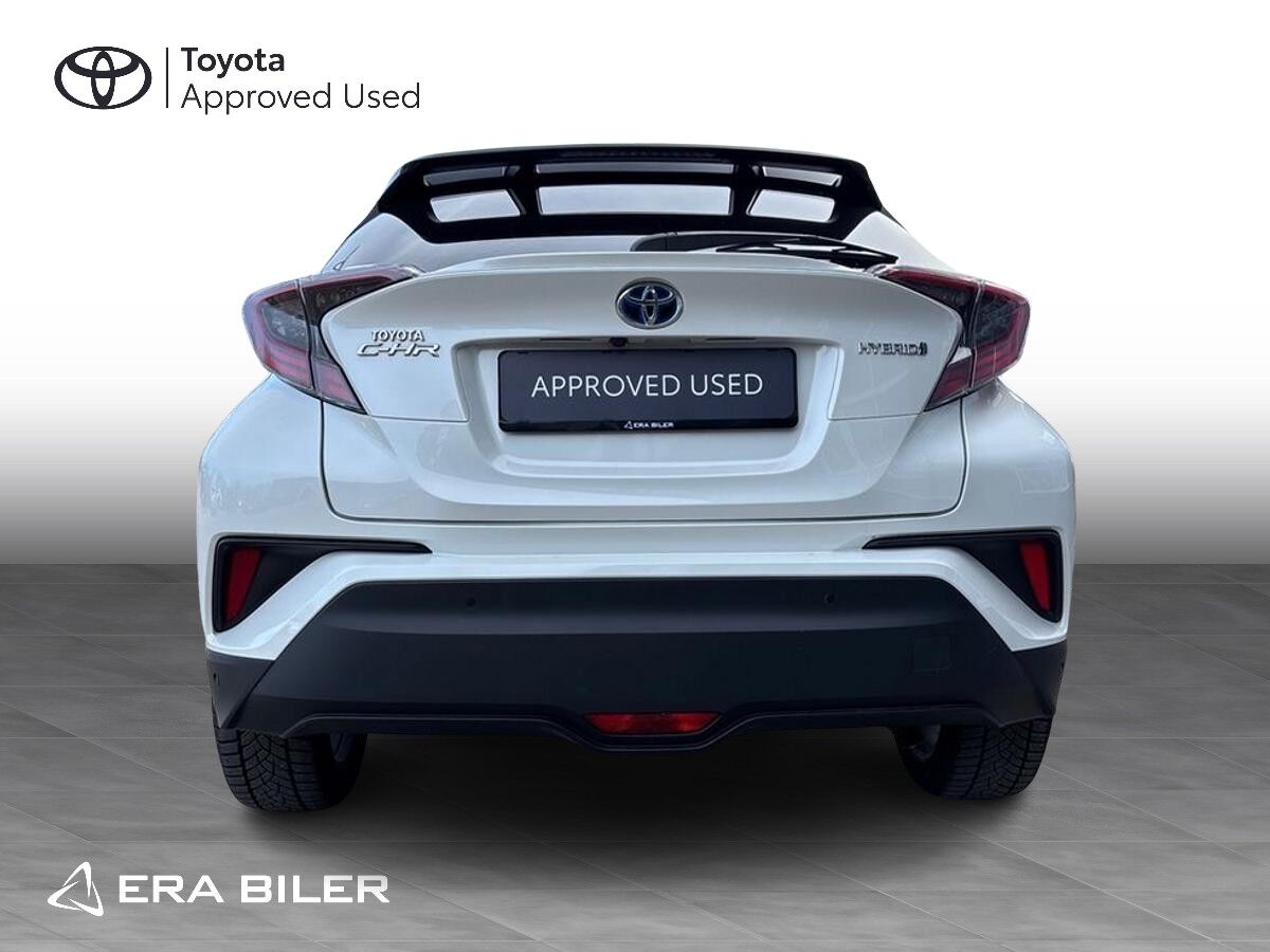 Billede af Toyota C-HR 1,8 Hybrid C-LUB Premium Selected Bi-tone Multidrive S 122HK 5d Aut.
