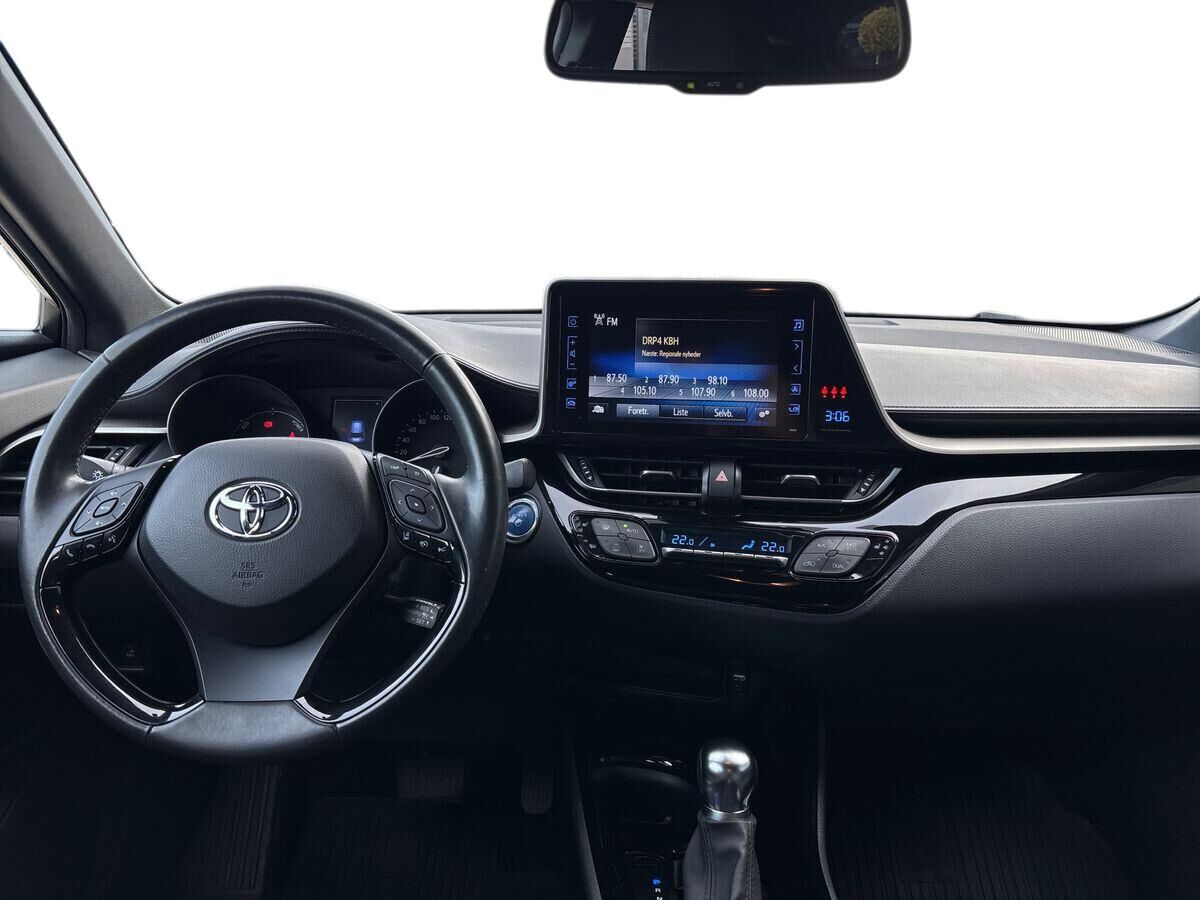 Billede af Toyota C-HR 1,8 Hybrid C-LUB Premium Selected Bi-tone Multidrive S 122HK 5d Aut.