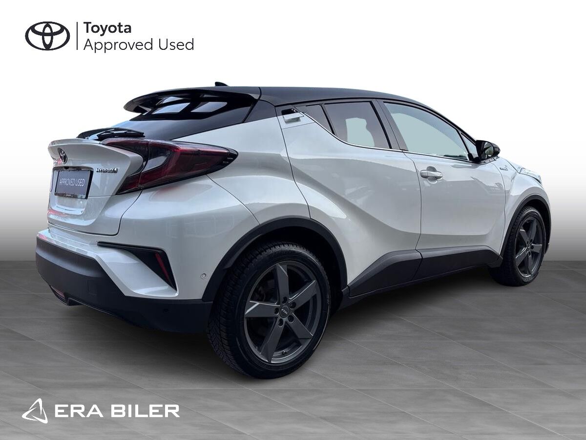 Billede af Toyota C-HR 1,8 Hybrid C-LUB Premium Selected Bi-tone Multidrive S 122HK 5d Aut.