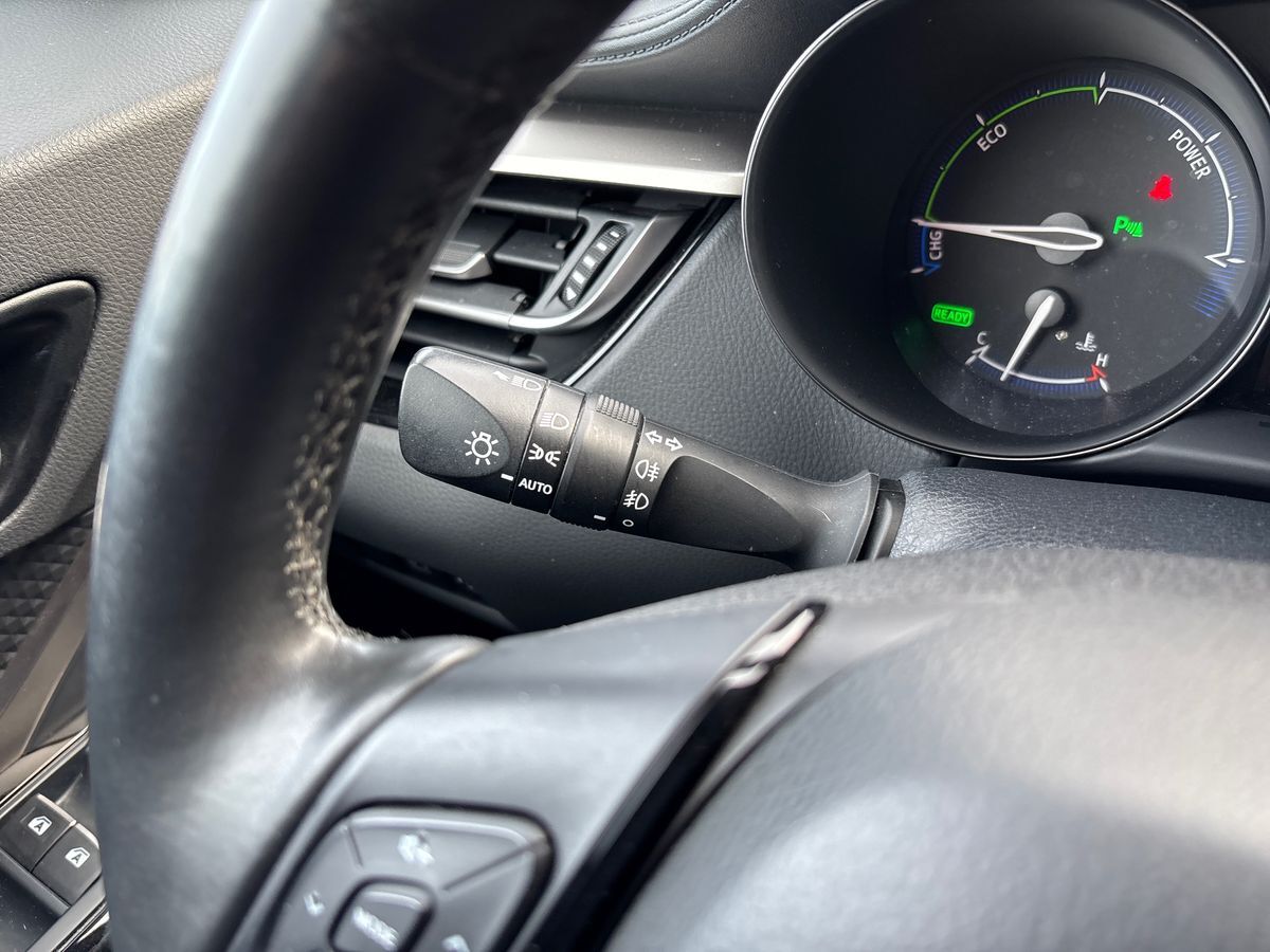 Billede af Toyota C-HR 1,8 Hybrid C-LUB Premium Selected Bi-tone Multidrive S 122HK 5d Aut.