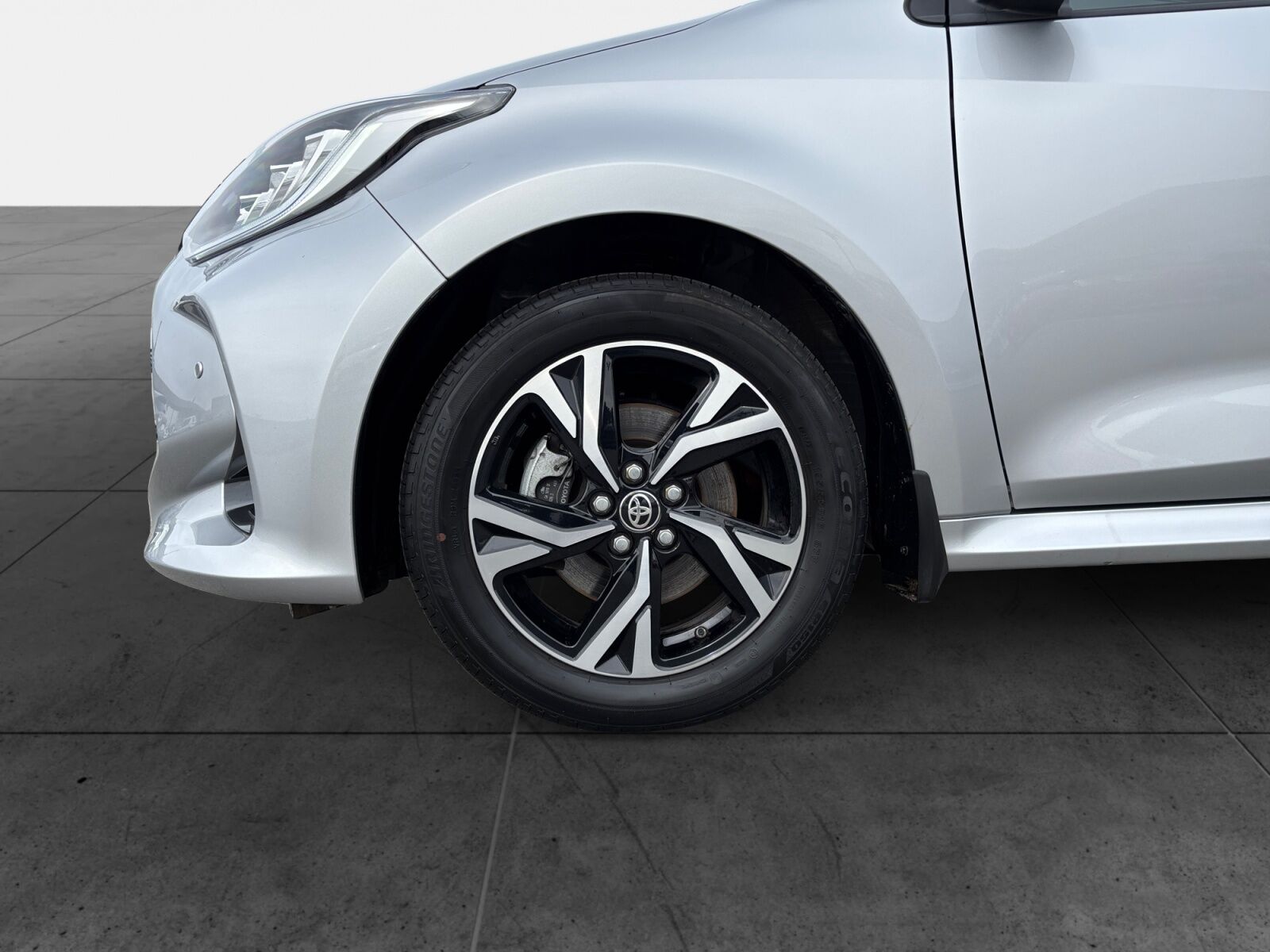 Billede af Toyota Yaris 1,5 Hybrid Style Technology 116HK 5d Trinl. Gear