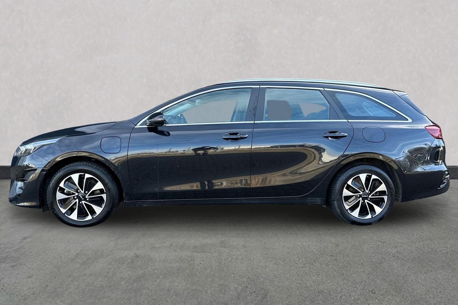 Billede af Kia Ceed SW 1,6 GDI PHEV  Plugin-hybrid Prestige DCT 141HK Stc 6g Aut.