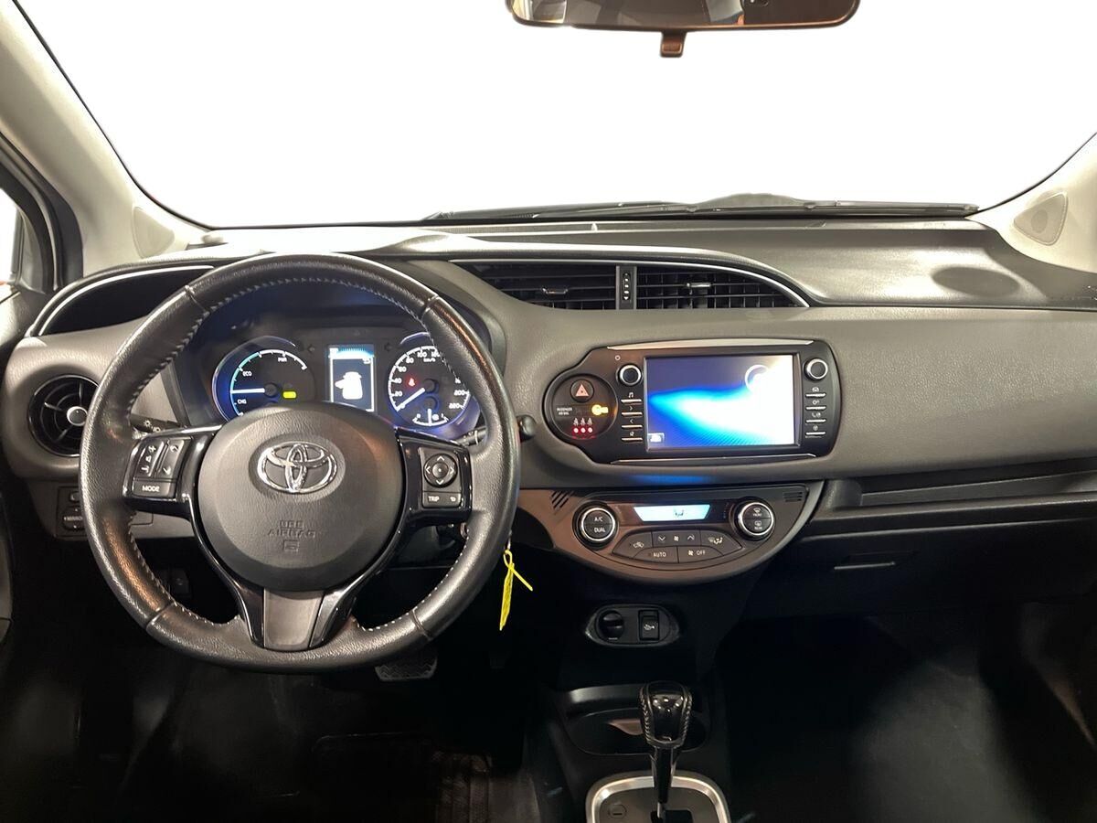 Billede af Toyota Yaris 1,5 Hybrid H2 E-CVT 100HK 5d Trinl. Gear