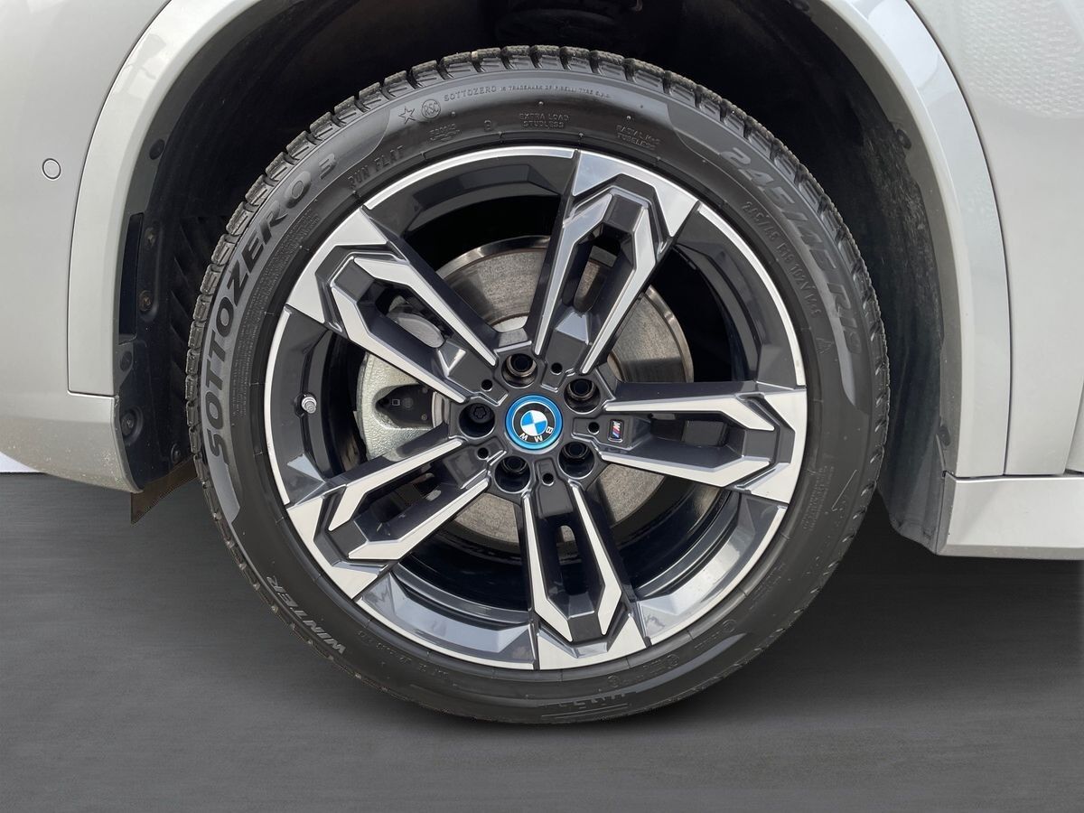 Billede af BMW iX1 xDrive30 EL M-Sport 4x4 313HK 5d Aut.