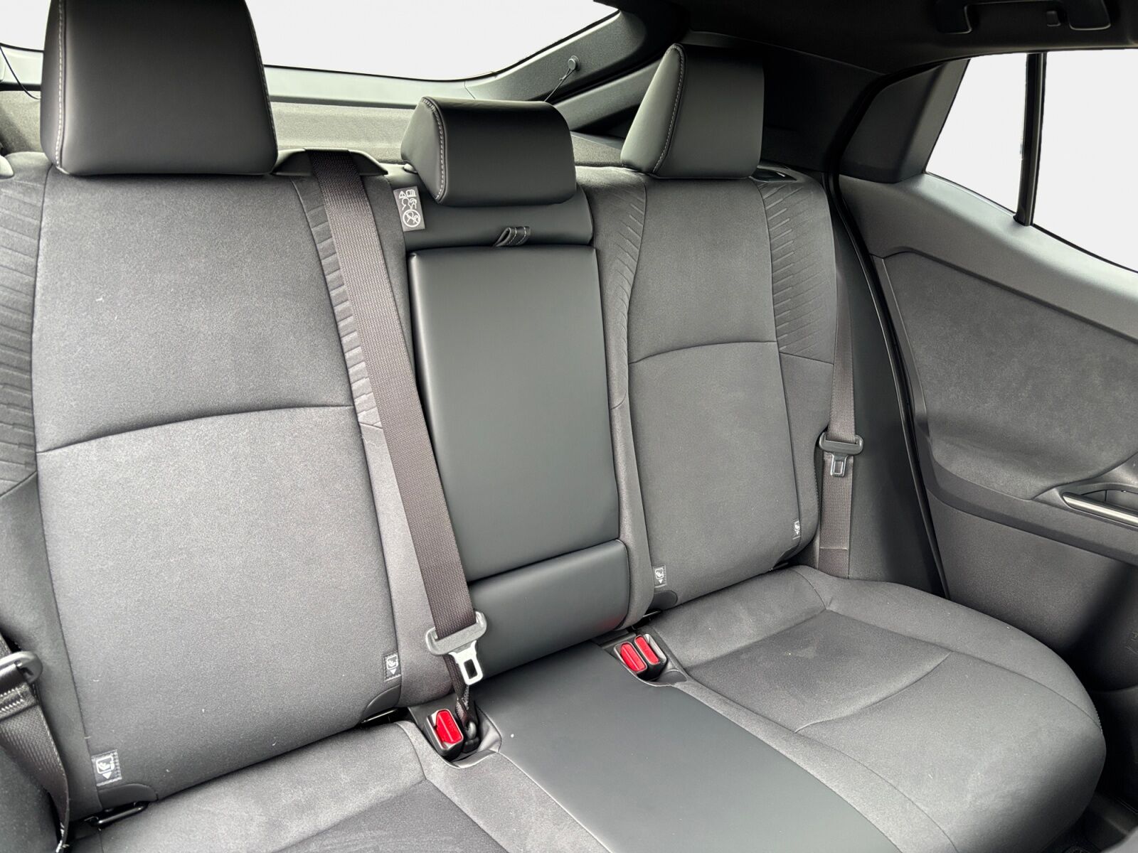 Billede af Toyota Toyota C-HR+ 252 kW (343 hk) aut. gear AWD Executive