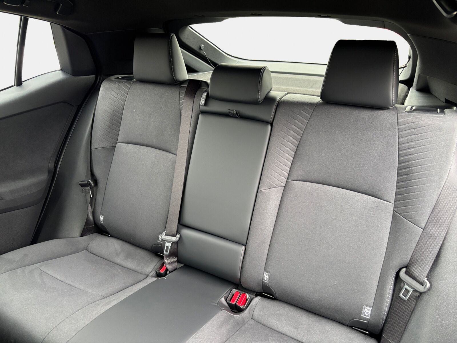 Billede af Toyota Toyota C-HR+ 252 kW (343 hk) aut. gear AWD Executive