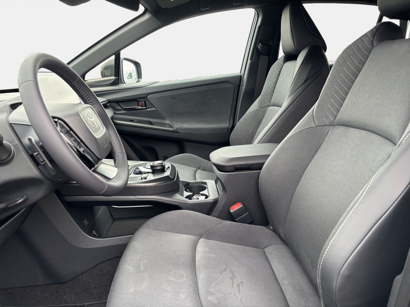 Billede af Toyota Toyota C-HR+ 252 kW (343 hk) aut. gear AWD Executive