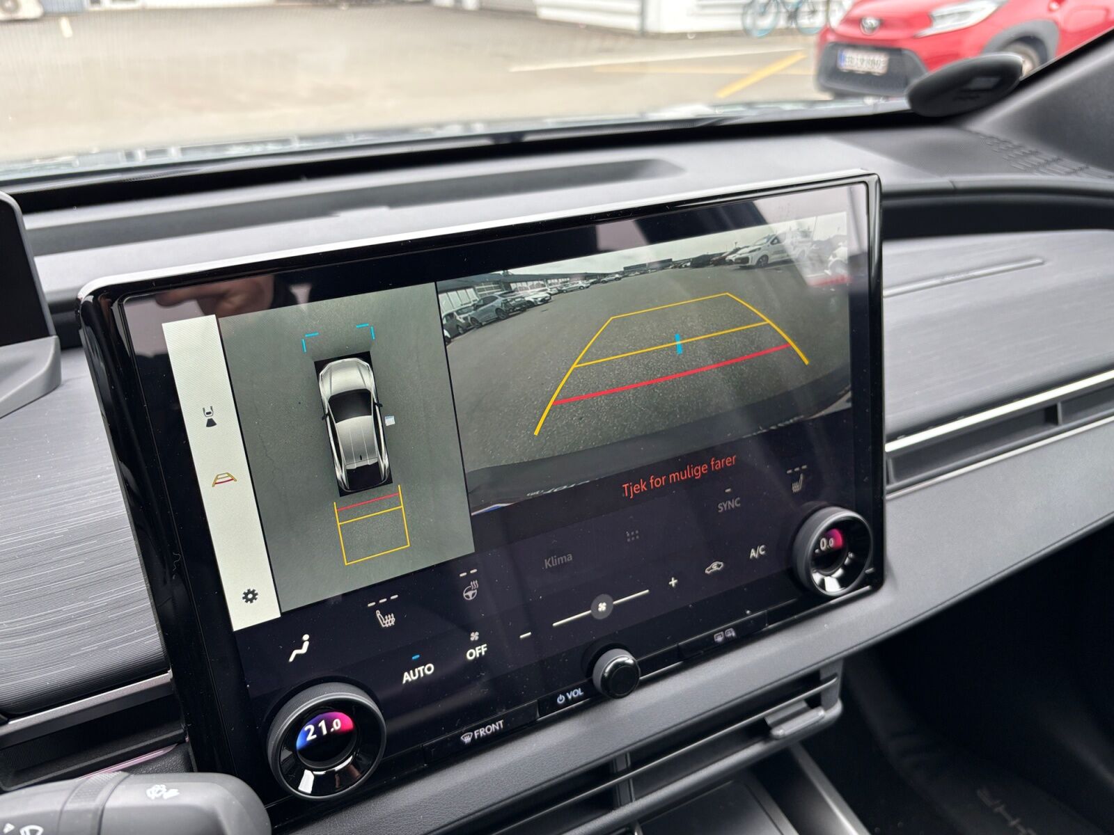 Billede af Toyota Toyota C-HR+ 252 kW (343 hk) aut. gear AWD Executive