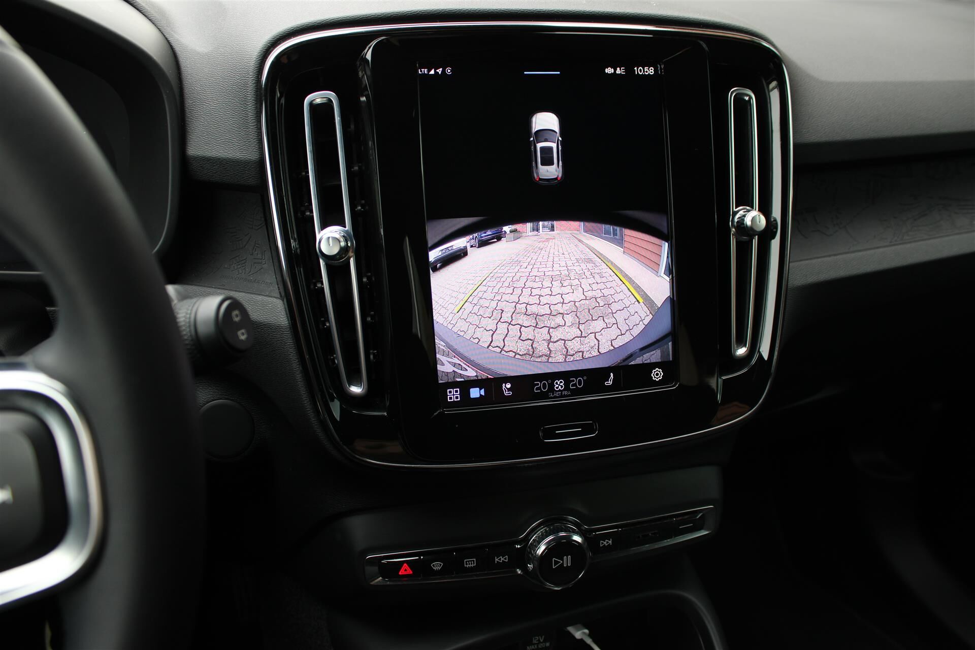 Billede af Volvo XC40 P6 Recharge Plus 231HK 5d Aut.