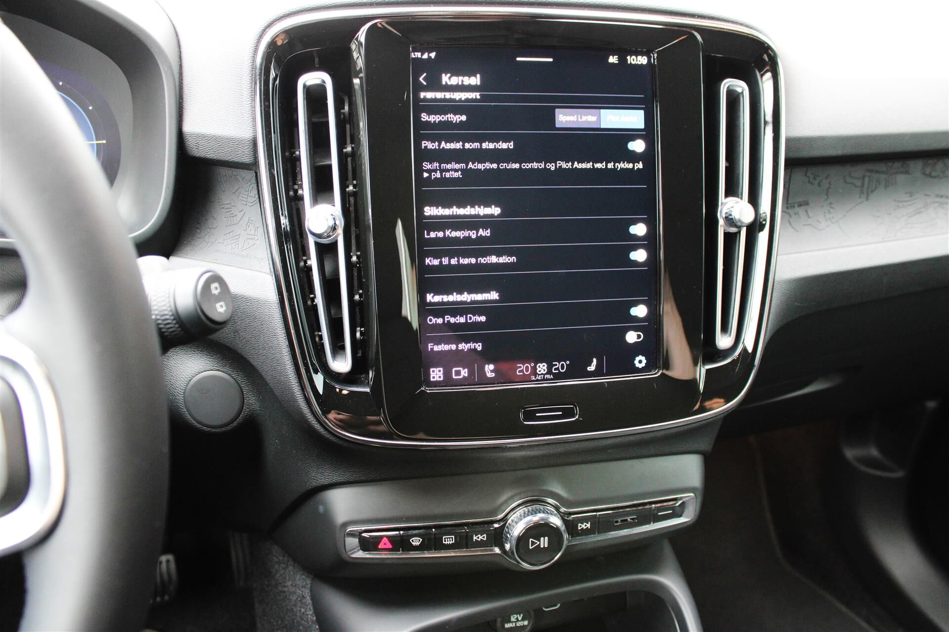 Billede af Volvo XC40 P6 Recharge Plus 231HK 5d Aut.