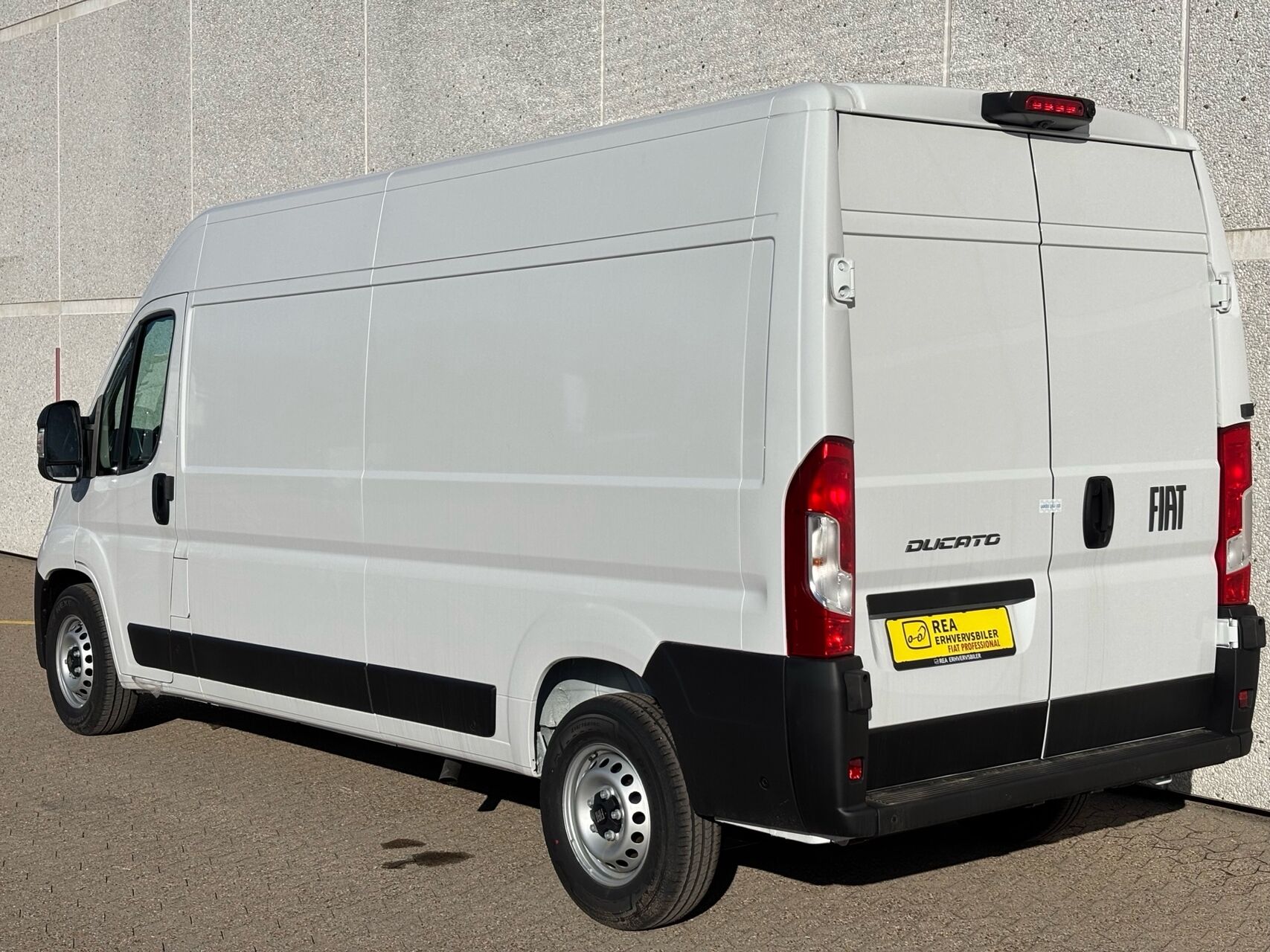 Billede af Fiat Ducato 35M L3H2 2,2 Multijet Pro+ 180HK Van 8g Aut.