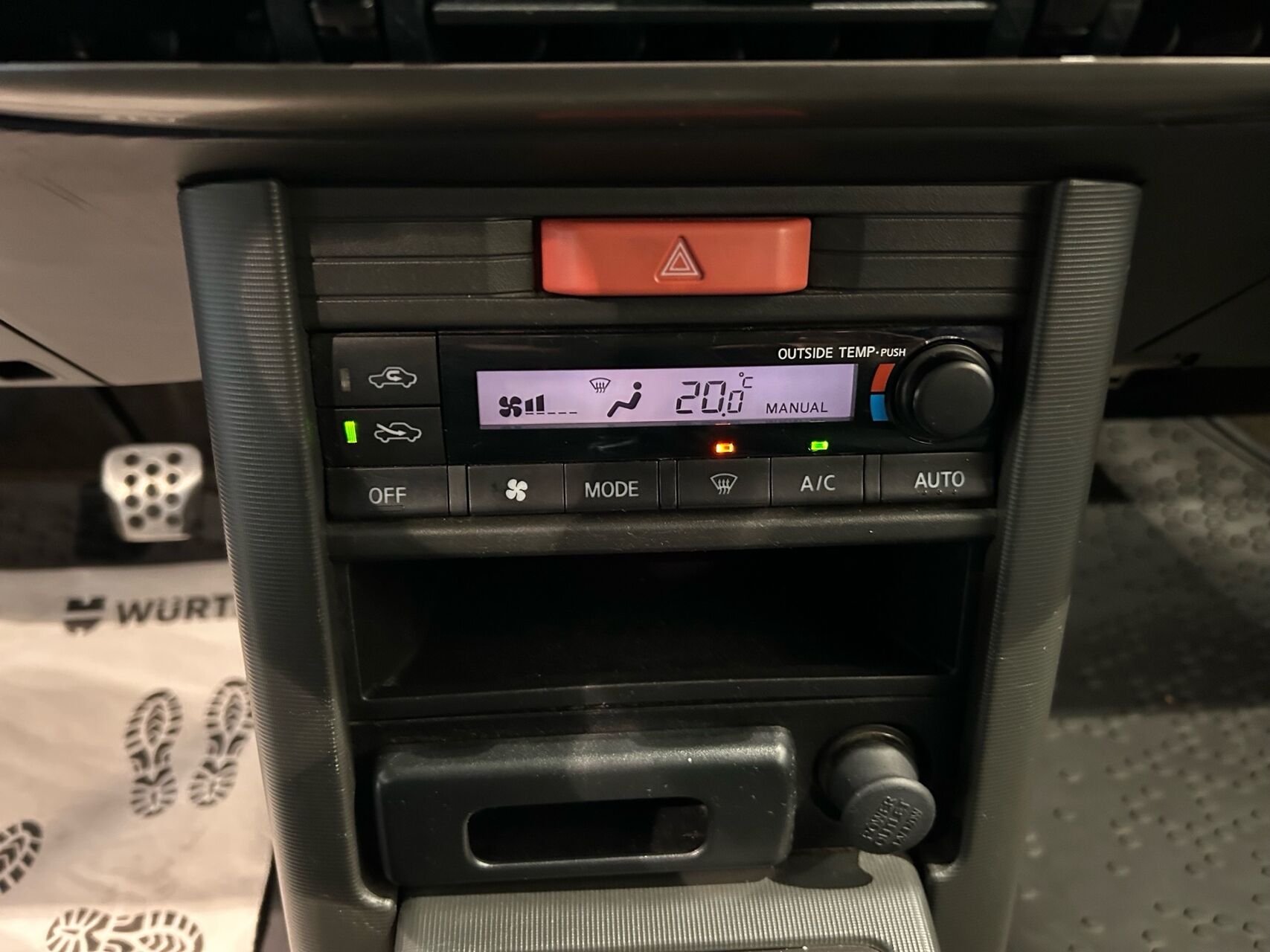 Billede af Nissan X-Trail 2,0 Sport C/C 4x4 140HK Van