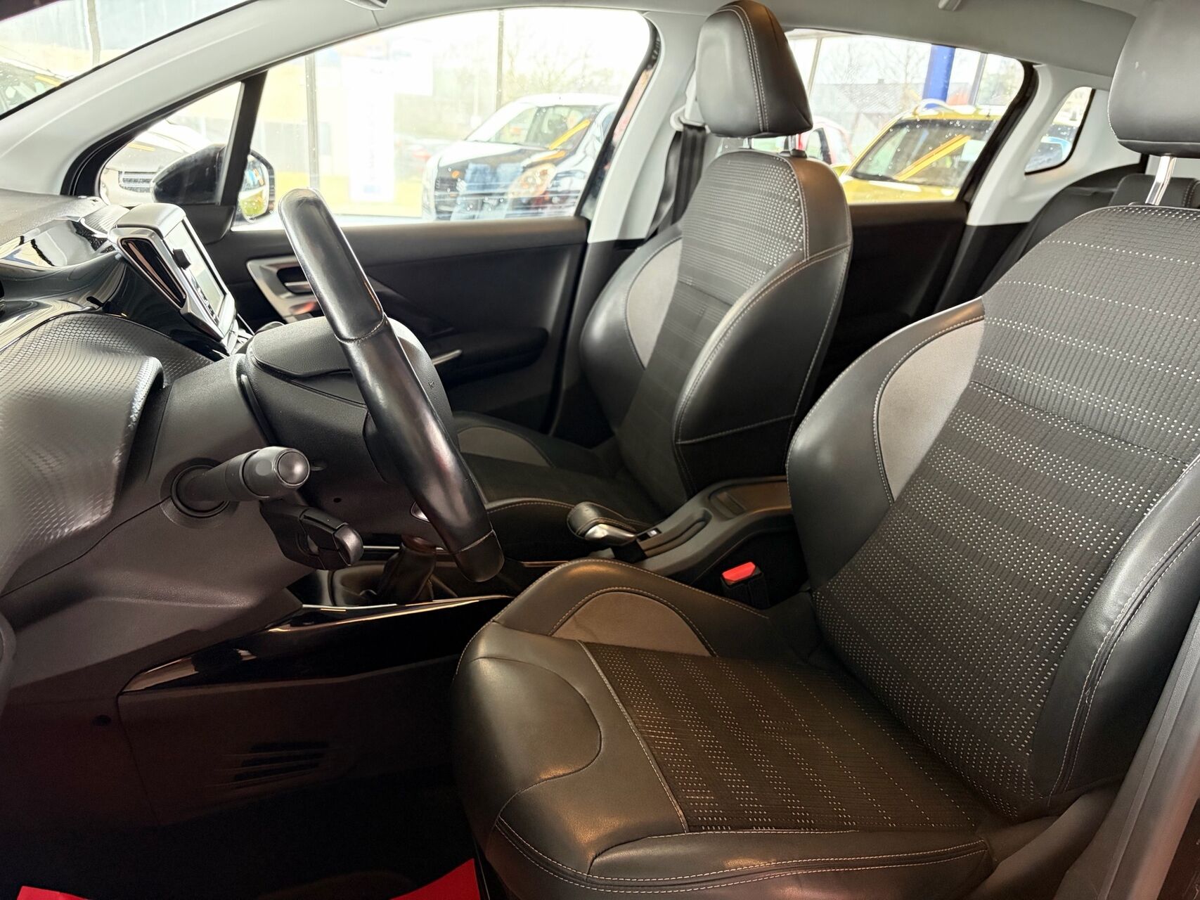 Billede af Peugeot 2008 1,5 BlueHDi Prestige 100HK 5d