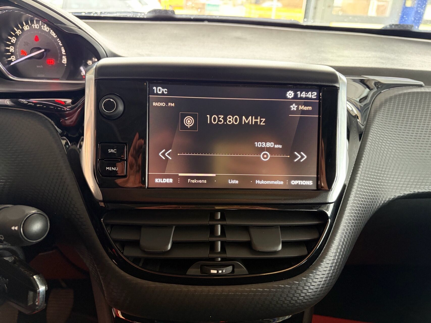 Billede af Peugeot 2008 1,5 BlueHDi Prestige 100HK 5d