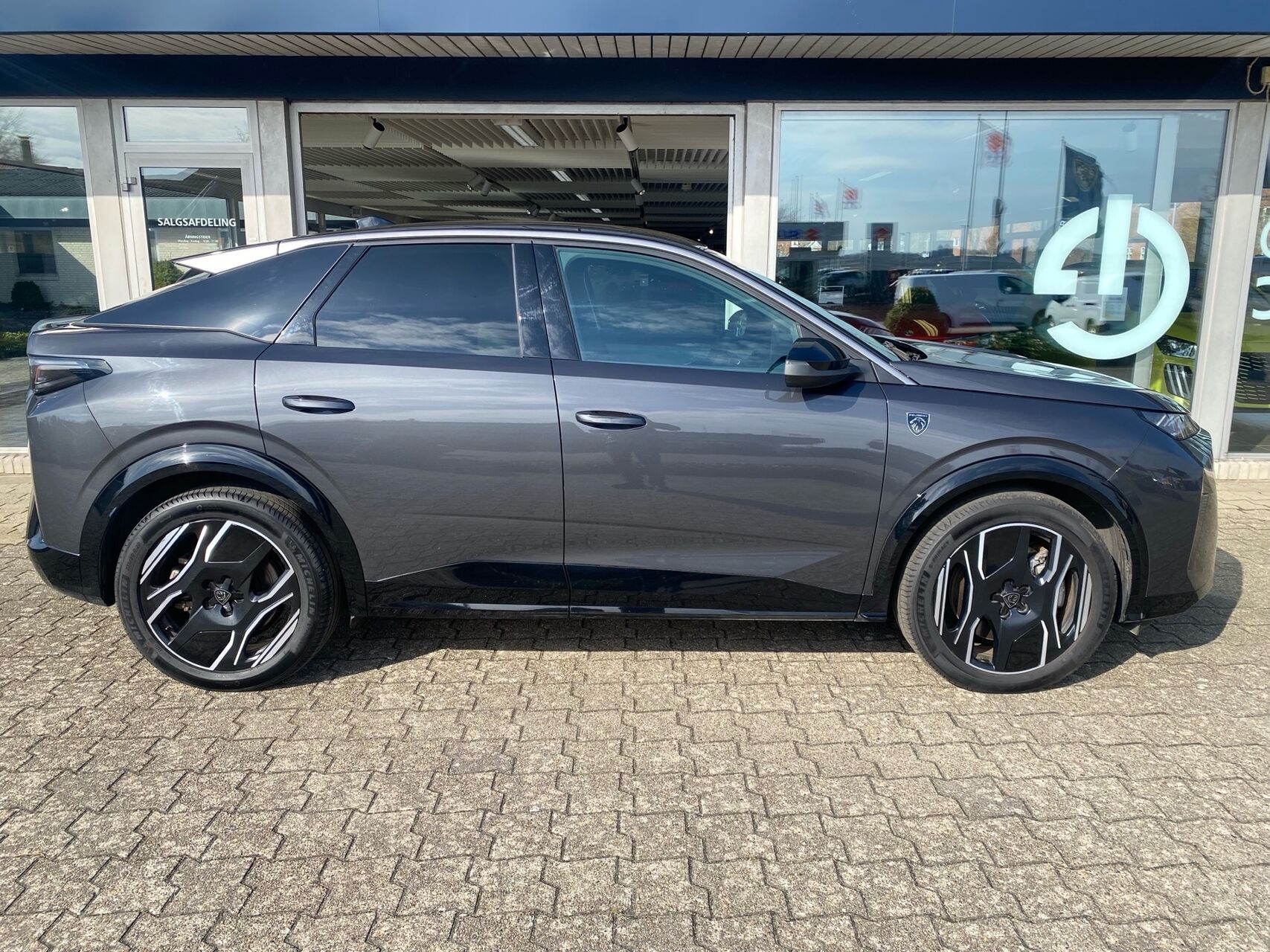 Billede af Peugeot e-3008 EL GT 210HK 5d Aut.