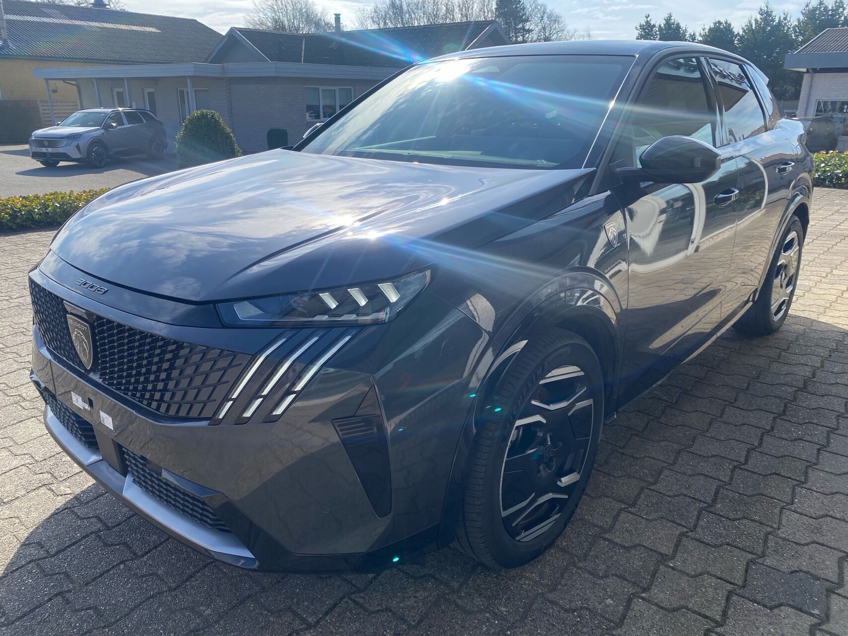 Billede af Peugeot e-3008 EL GT 210HK 5d Aut.