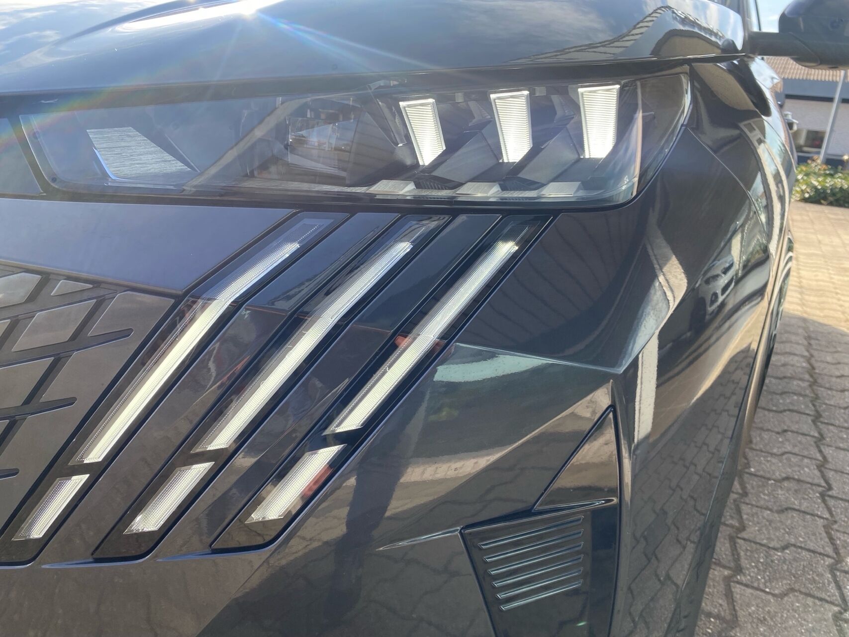 Billede af Peugeot e-3008 EL GT 210HK 5d Aut.