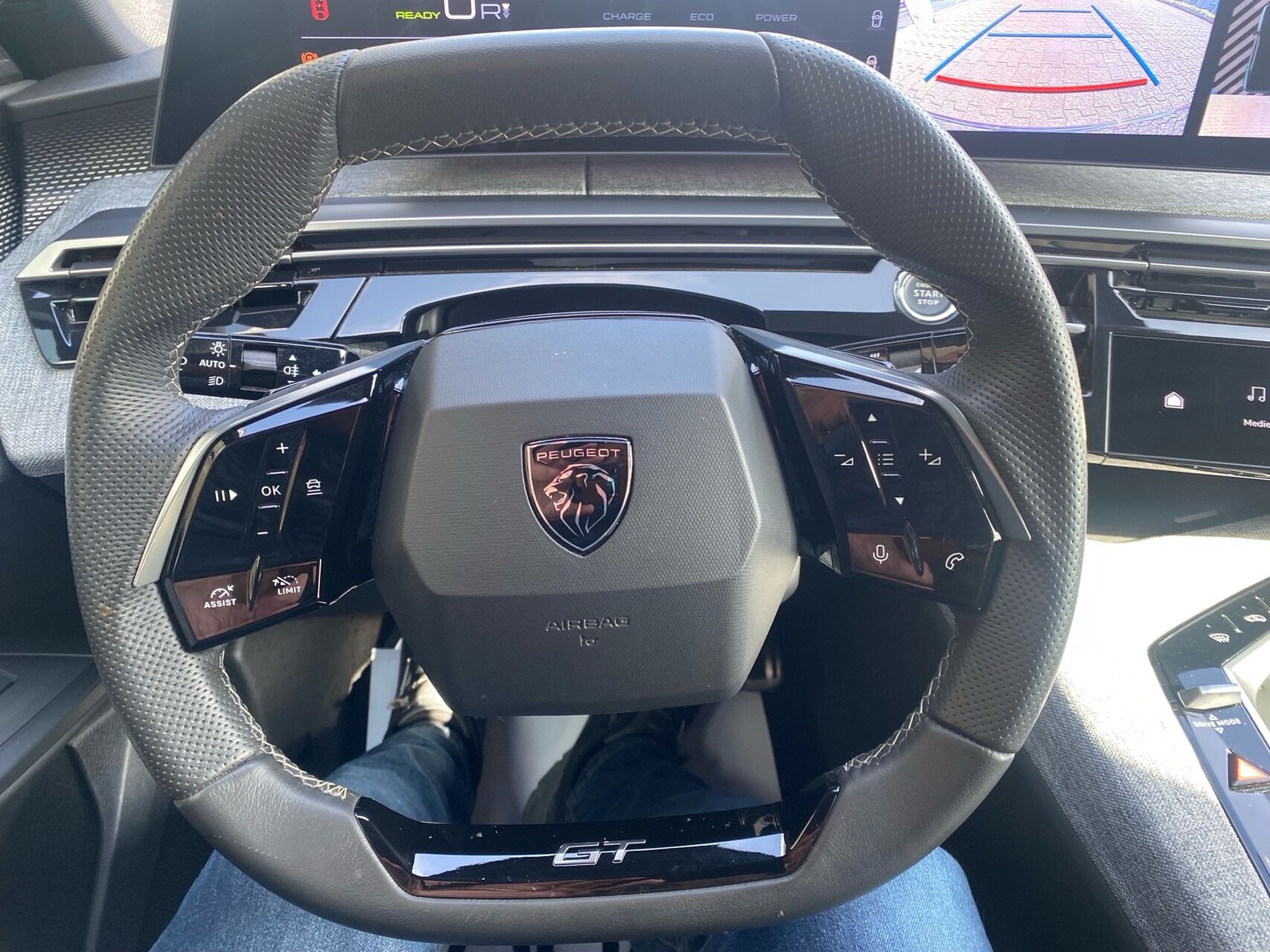 Billede af Peugeot e-3008 EL GT 210HK 5d Aut.