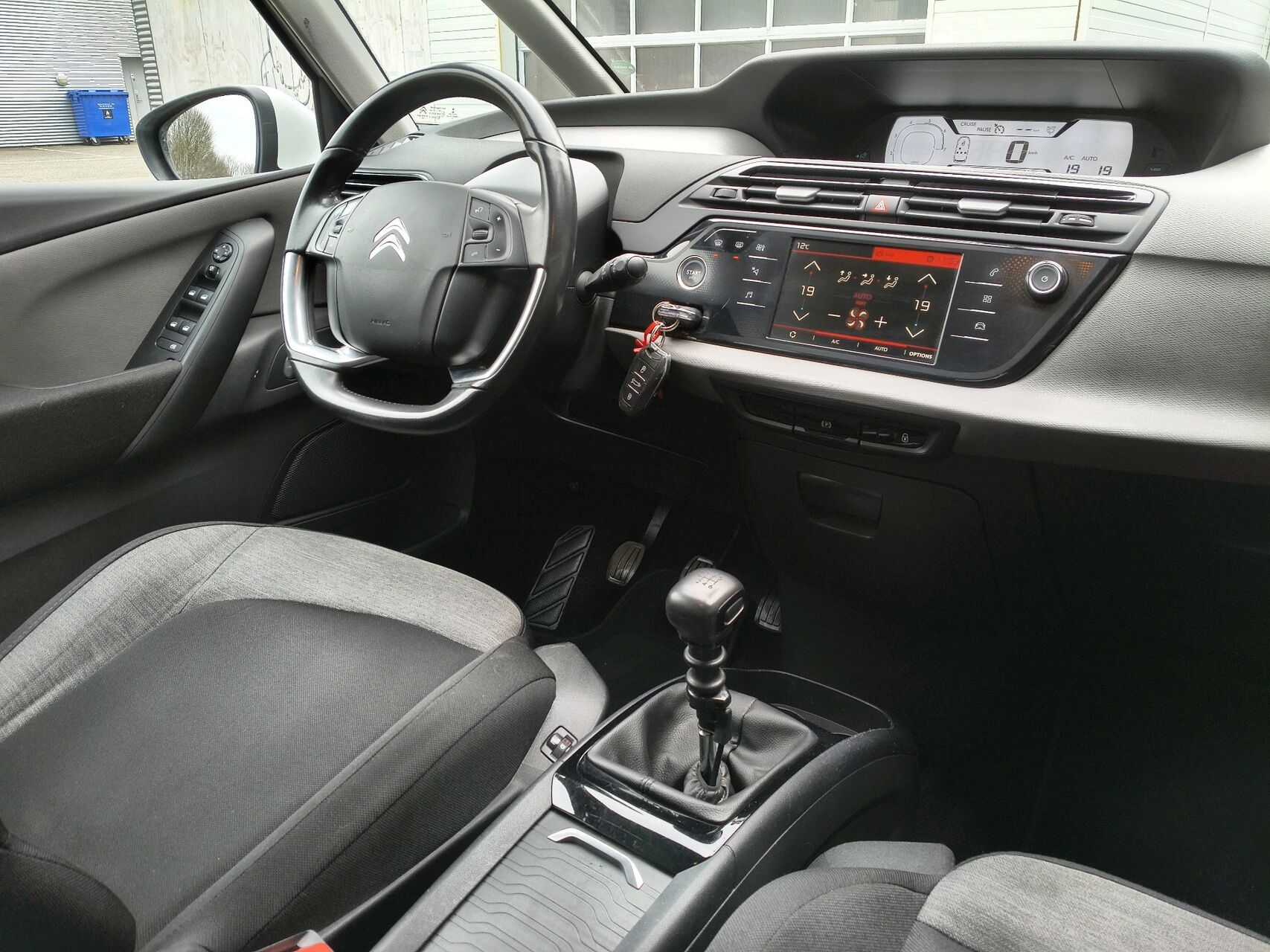 Billede af Citroën C4 SpaceTourer 1,6 Blue HDi Iconic start/stop 120HK