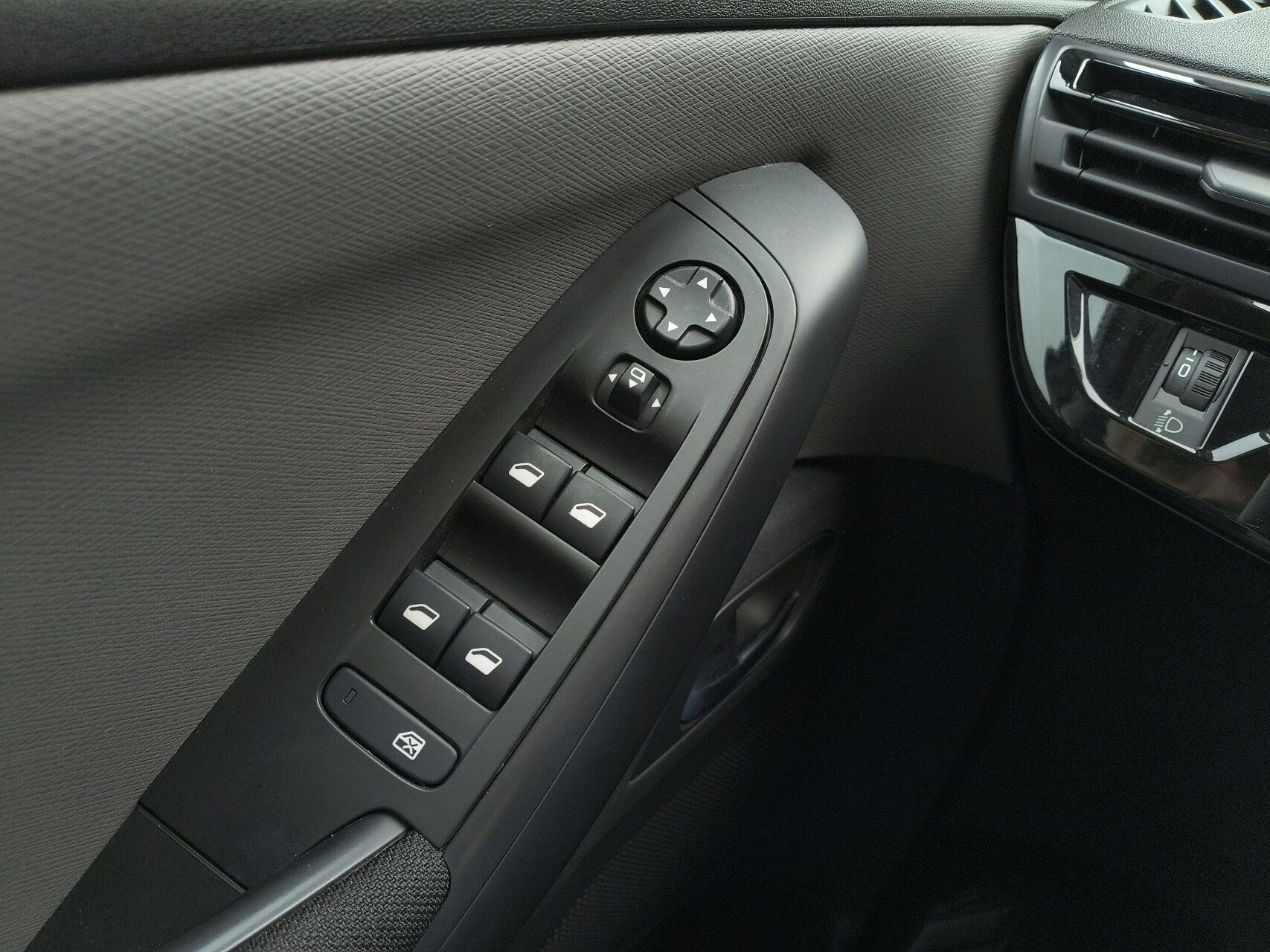 Billede af Citroën C4 SpaceTourer 1,6 Blue HDi Iconic start/stop 120HK